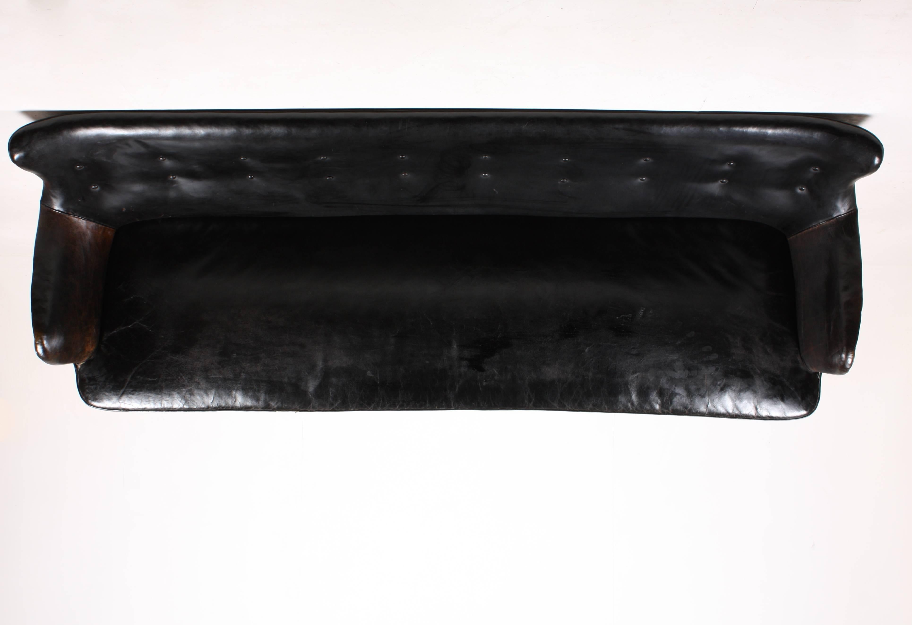 Sofa in Patinated Leather by Peter Hvidt 1