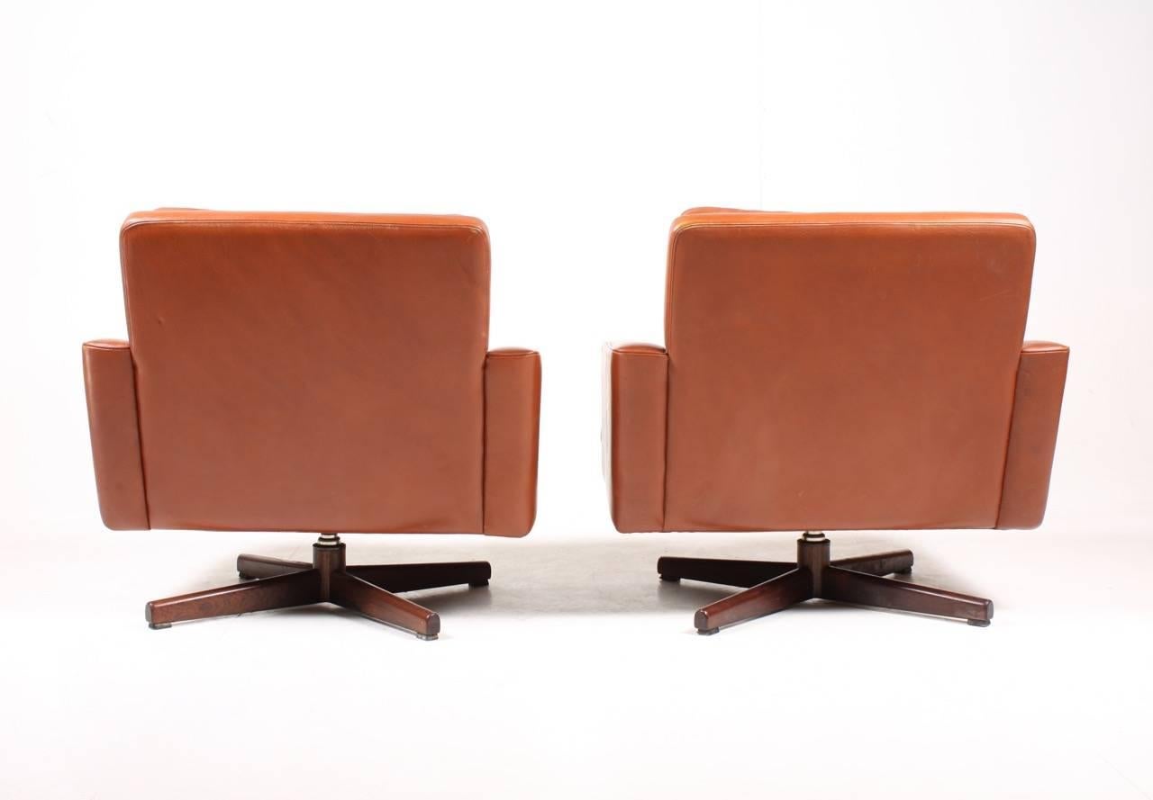 Norwegian Lounge Chairs in Patinated Leather by Fredrik Kayser