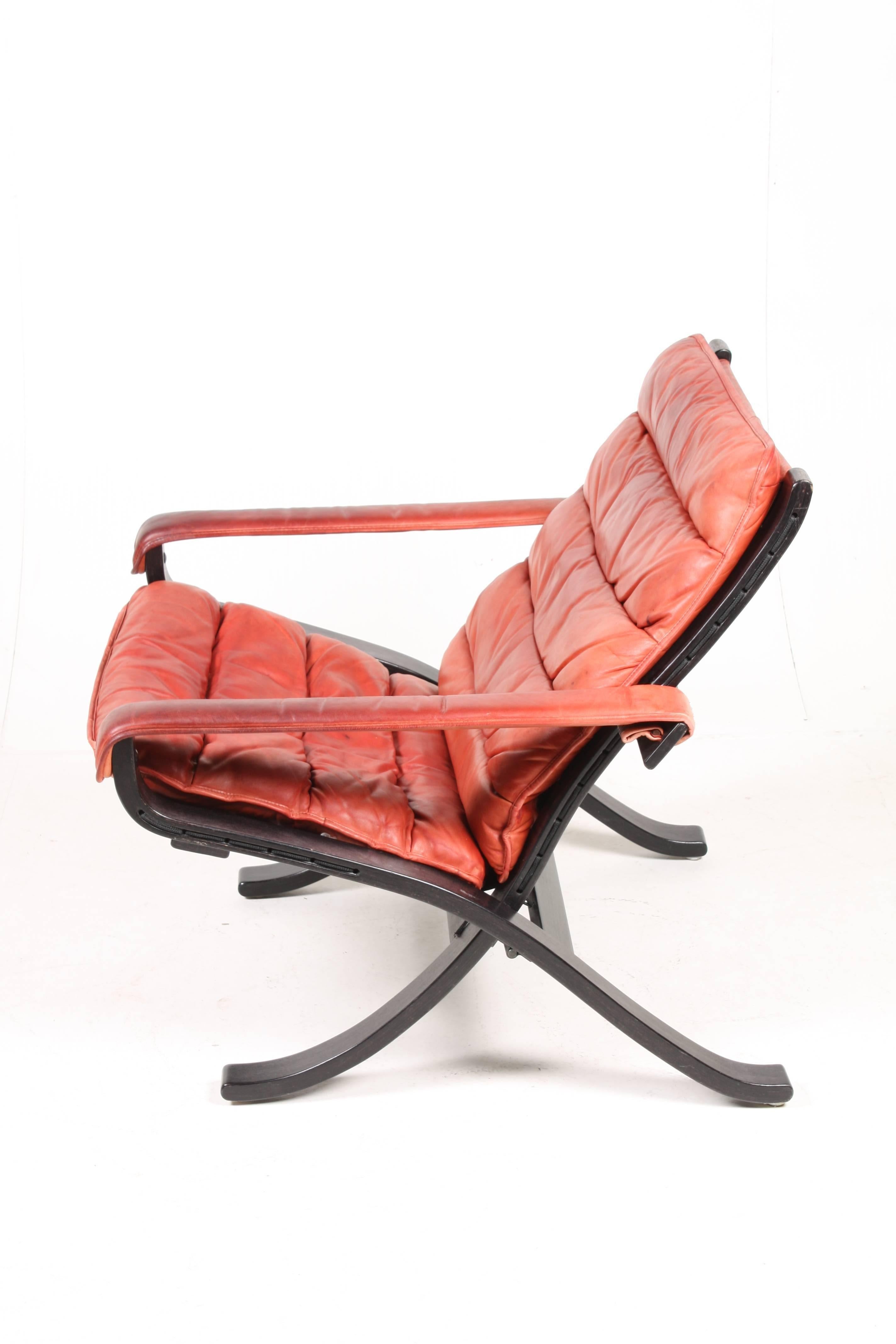 Leather Pair of Lounge Chairs Model 