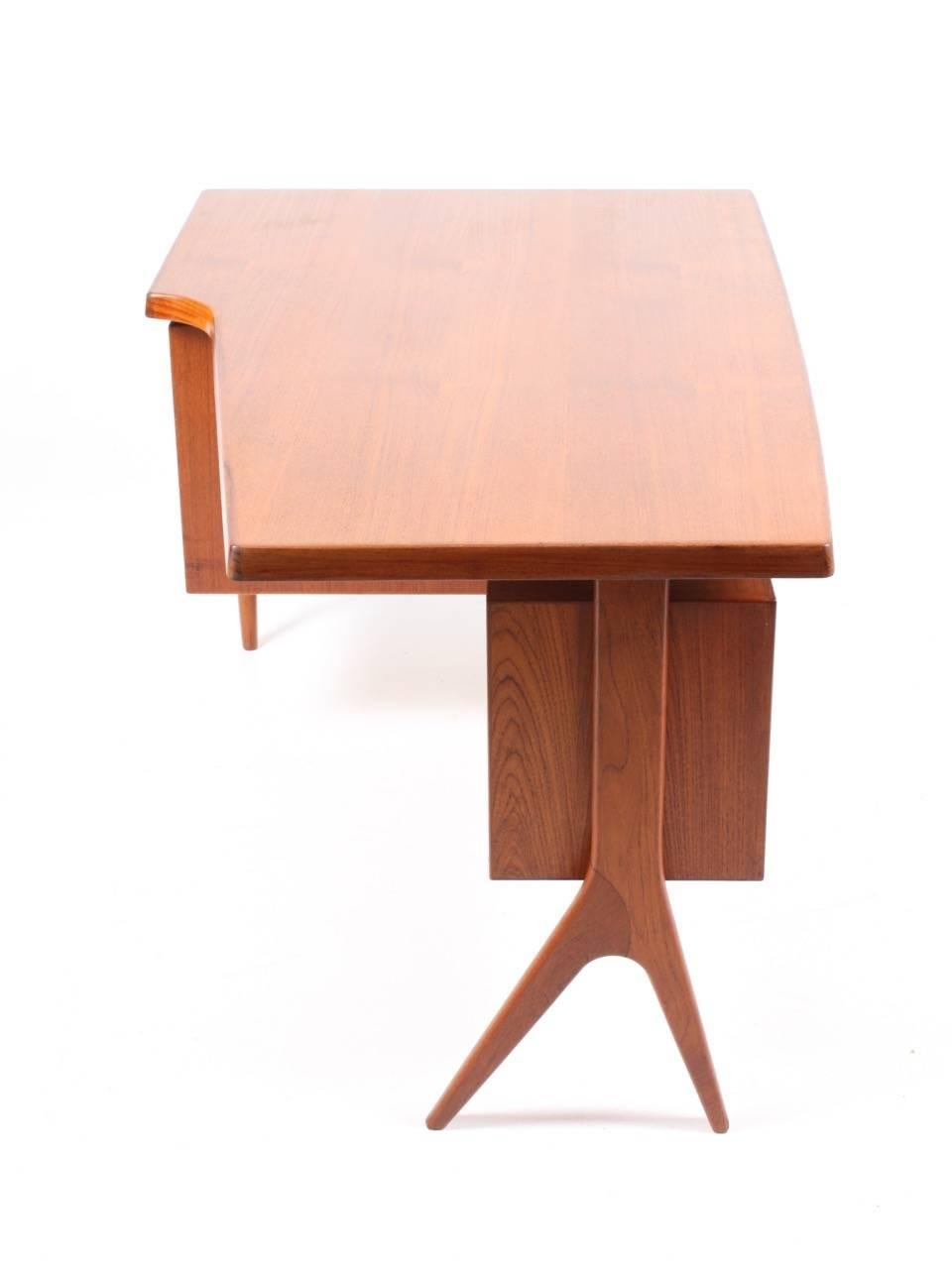 Freestanding Teak Desk, 1960s 1