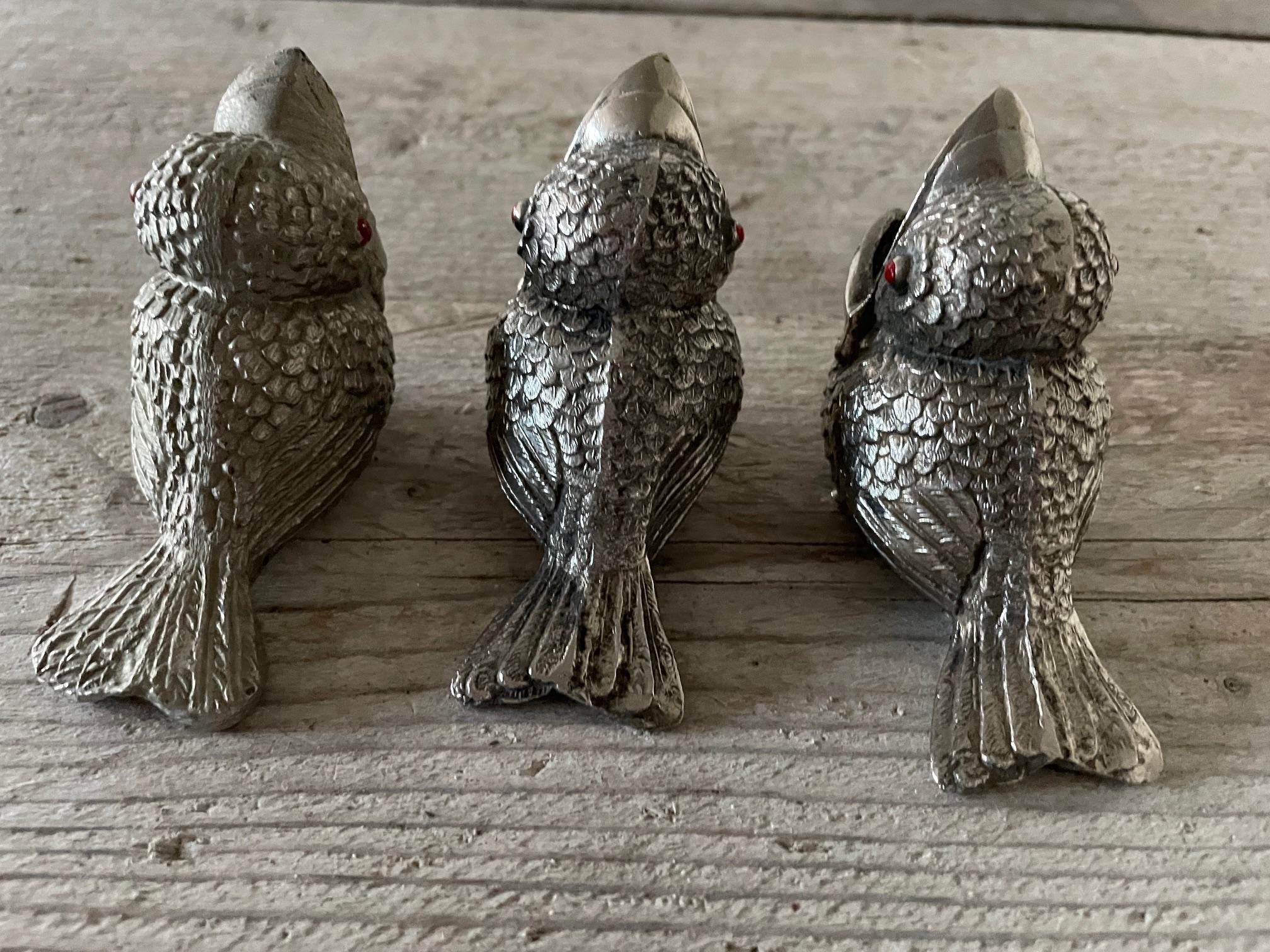 European Set of 3 bird ashtrays For Sale