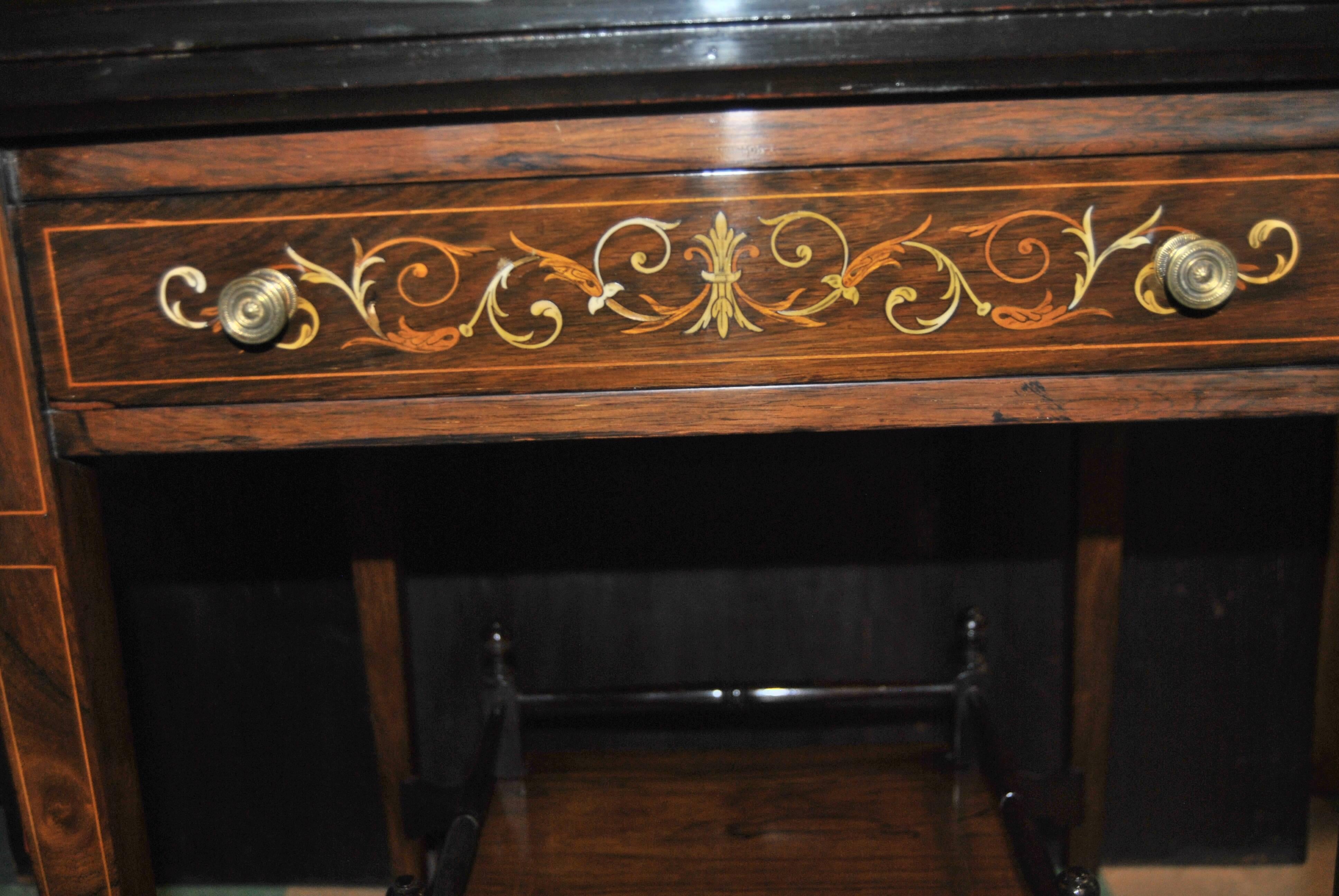 19th-20th Century English Game or Envelope Table In Excellent Condition In Savannah, GA