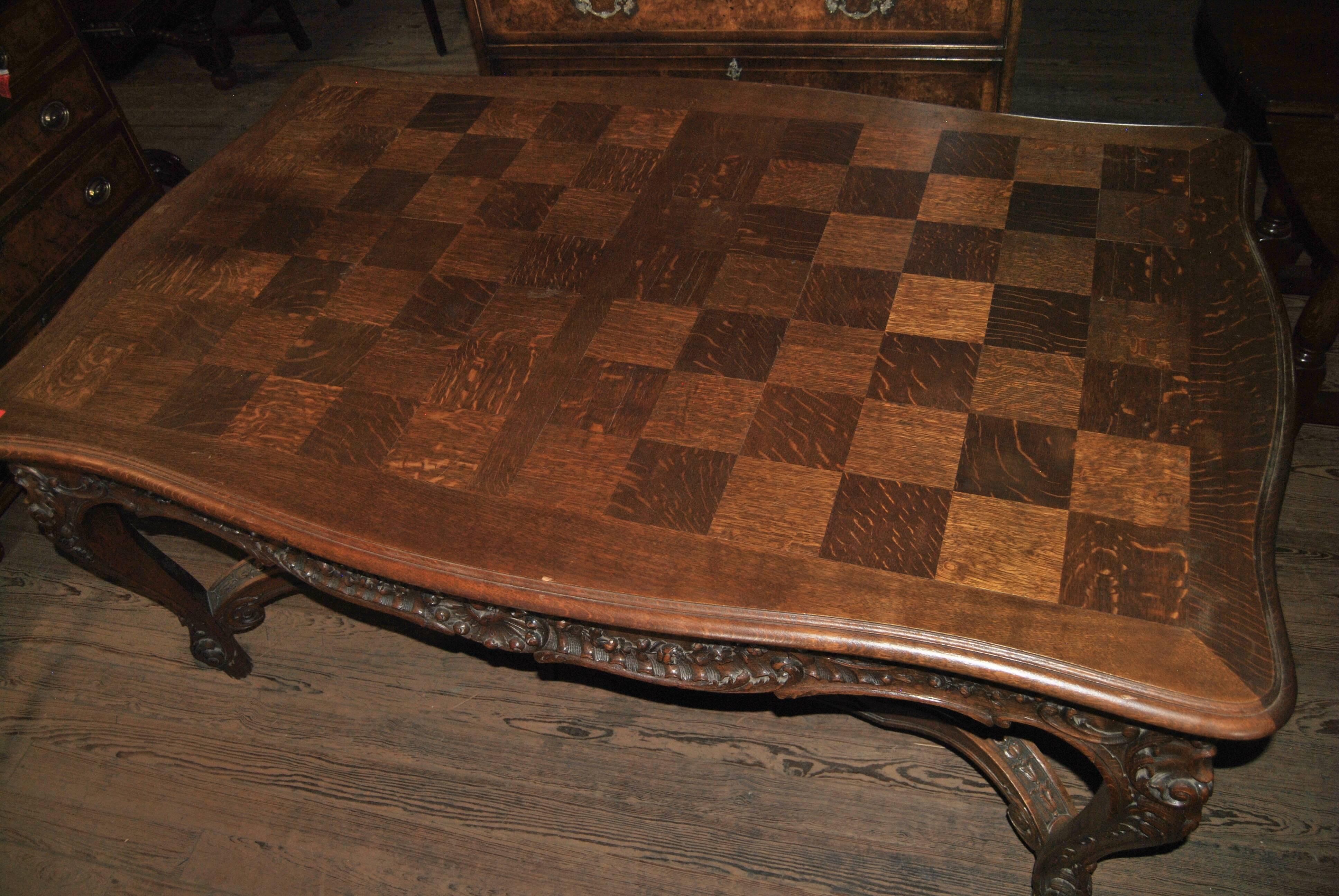 Early 20th Century French Carved Oak Table For Sale 2
