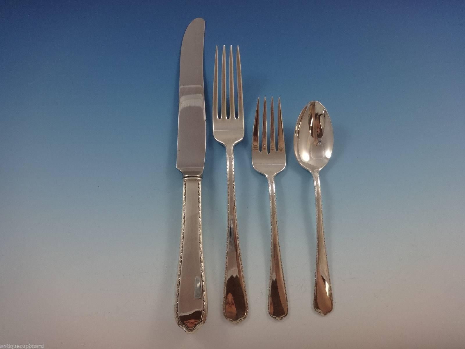 Windemere by International Sterling Silver Flatware Set 36 Pieces Dinner Size In Excellent Condition For Sale In Big Bend, WI