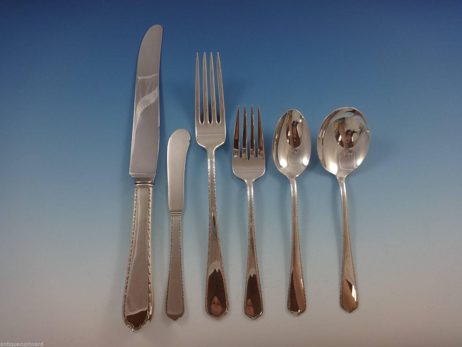 Scarce windemere by international sterling silver dinner size flatware set - 36 pieces. This set includes:

Six dinner knives, 9 3/4