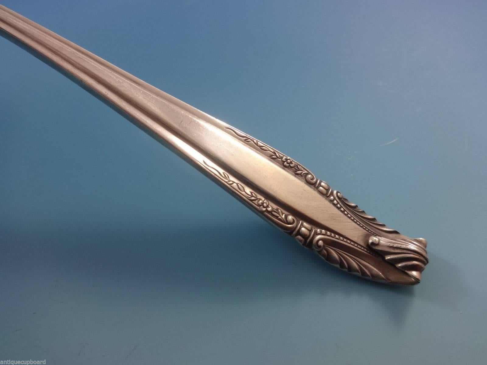 Juego de Cubiertos de Plata de Ley Stradivari by Wallace para Ocho Servicio 57 Piezas mediados del siglo XX en venta