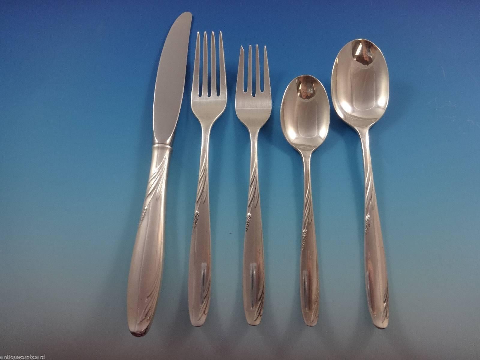 Willow by Gorham sterling silver flatware set, 43 pieces. This set includes:

Eight knives, 9 1/4