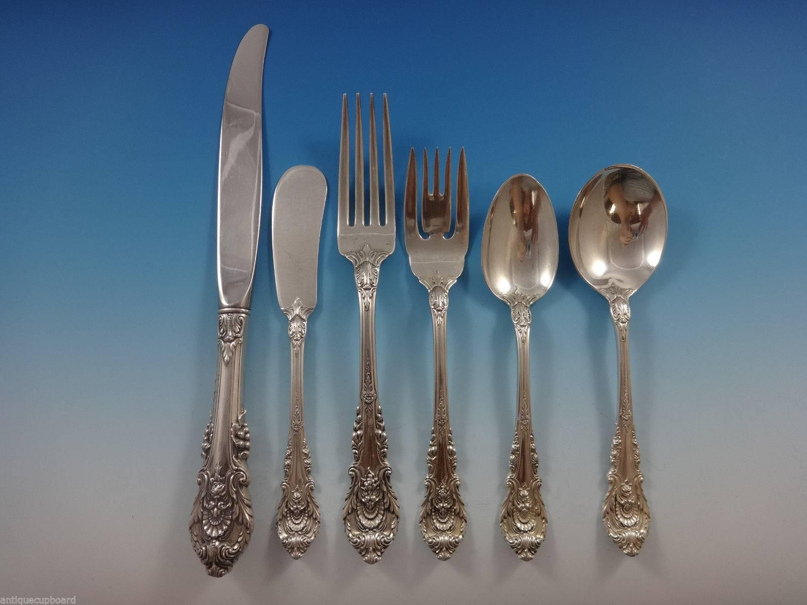 A mood of grandeur is captured in this English Renaissance style pattern interpreted from the designs of architect Sir Christopher Wren. Earth's bounties are depicted through grape clusters on the knife, fruits on the fork and a rose on the spoon.