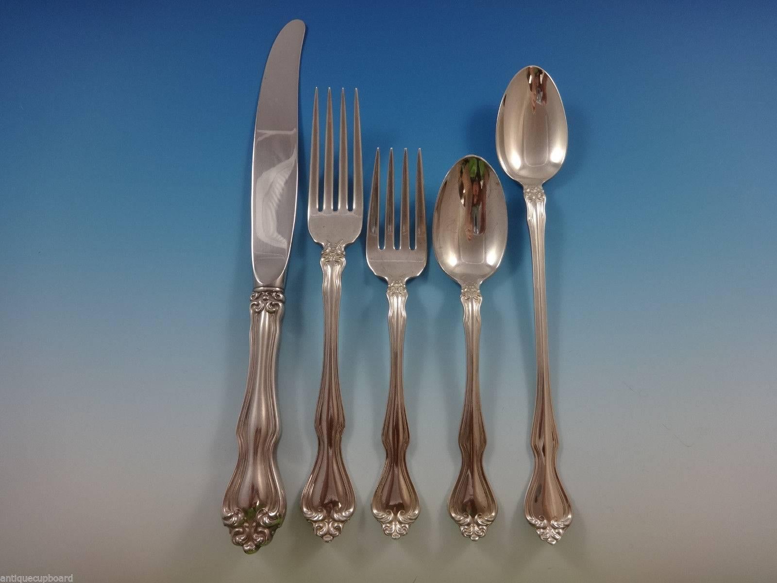 George & Martha by Westmorland sterling silver flatware set of 62 pieces. This pattern has a Classic, timeless design! This set includes:

12 knives, 9 1/8