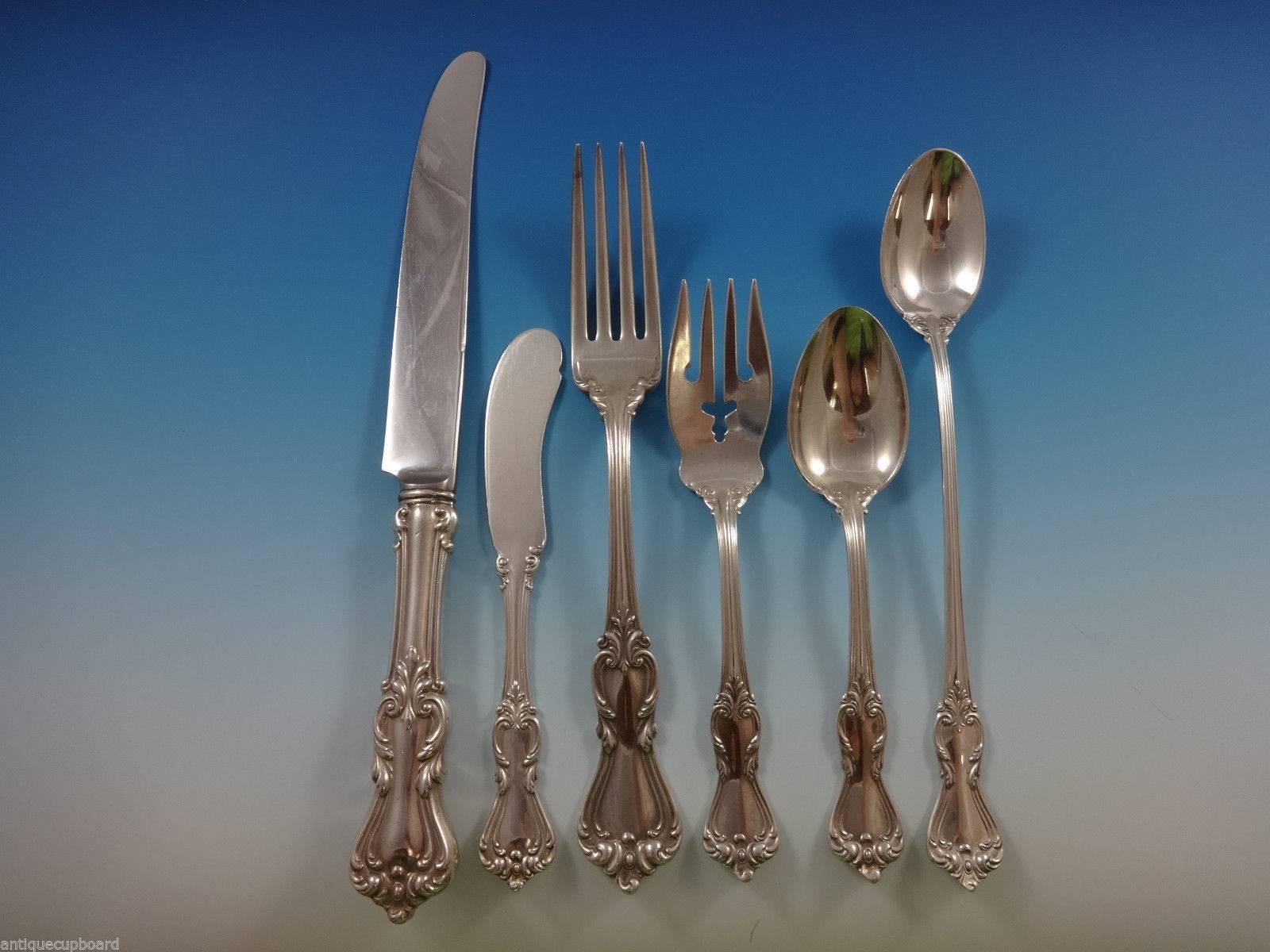 Stunning Marlborough by Reed & Barton dinner size sterling silver flatware set, 79 pieces. This set is wonderfully heavy and includes:

12 dinner size knives, 9 3/4