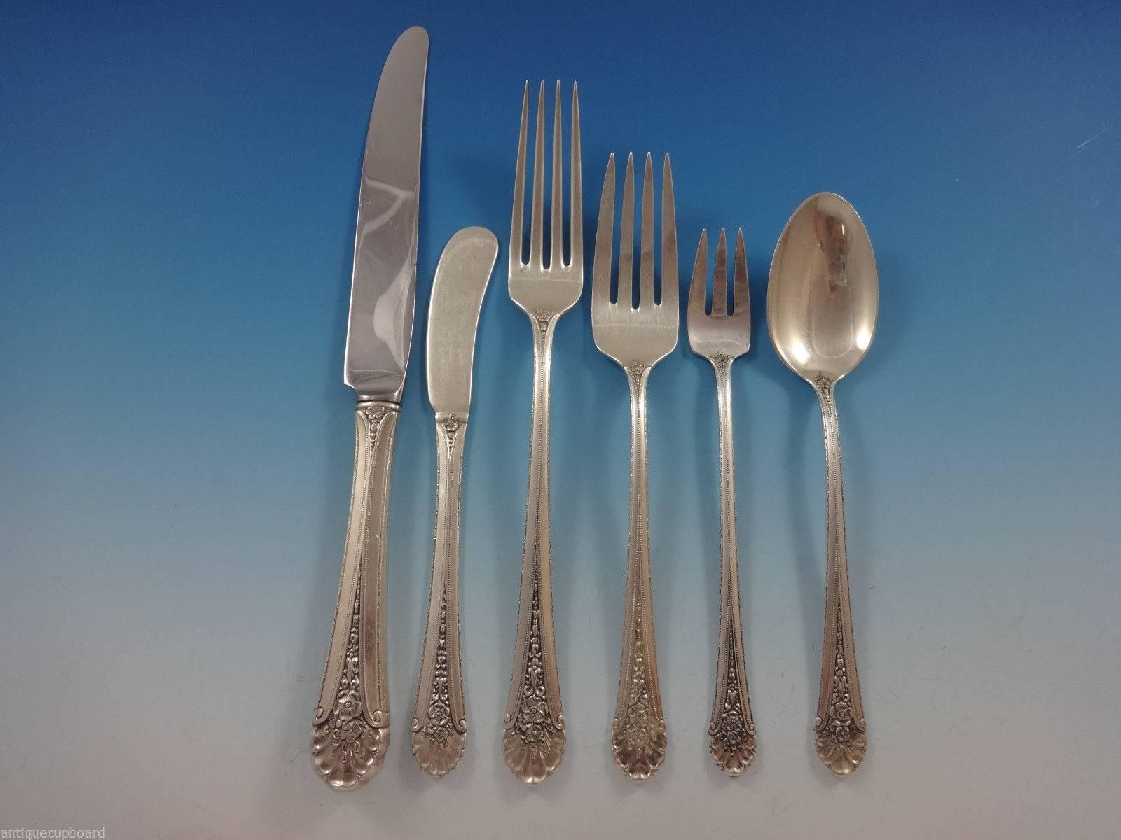 Beautiful Royal Windsor by Towle sterling silver Flatware set, 53 pieces. This set includes:

8 Knives 8 3/4