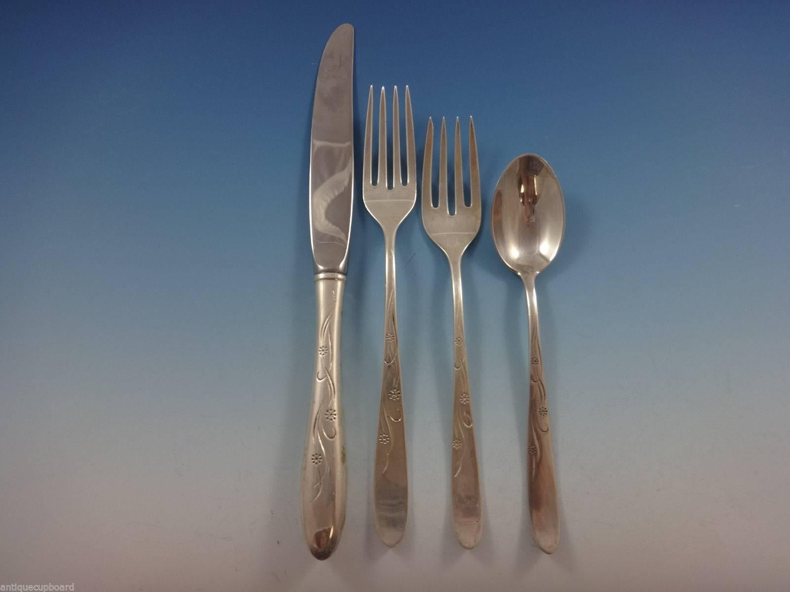 Cynthia Engraved by Kirk Sterling Silver Flatware Service for 12 Set 77 Pieces In Excellent Condition For Sale In Big Bend, WI