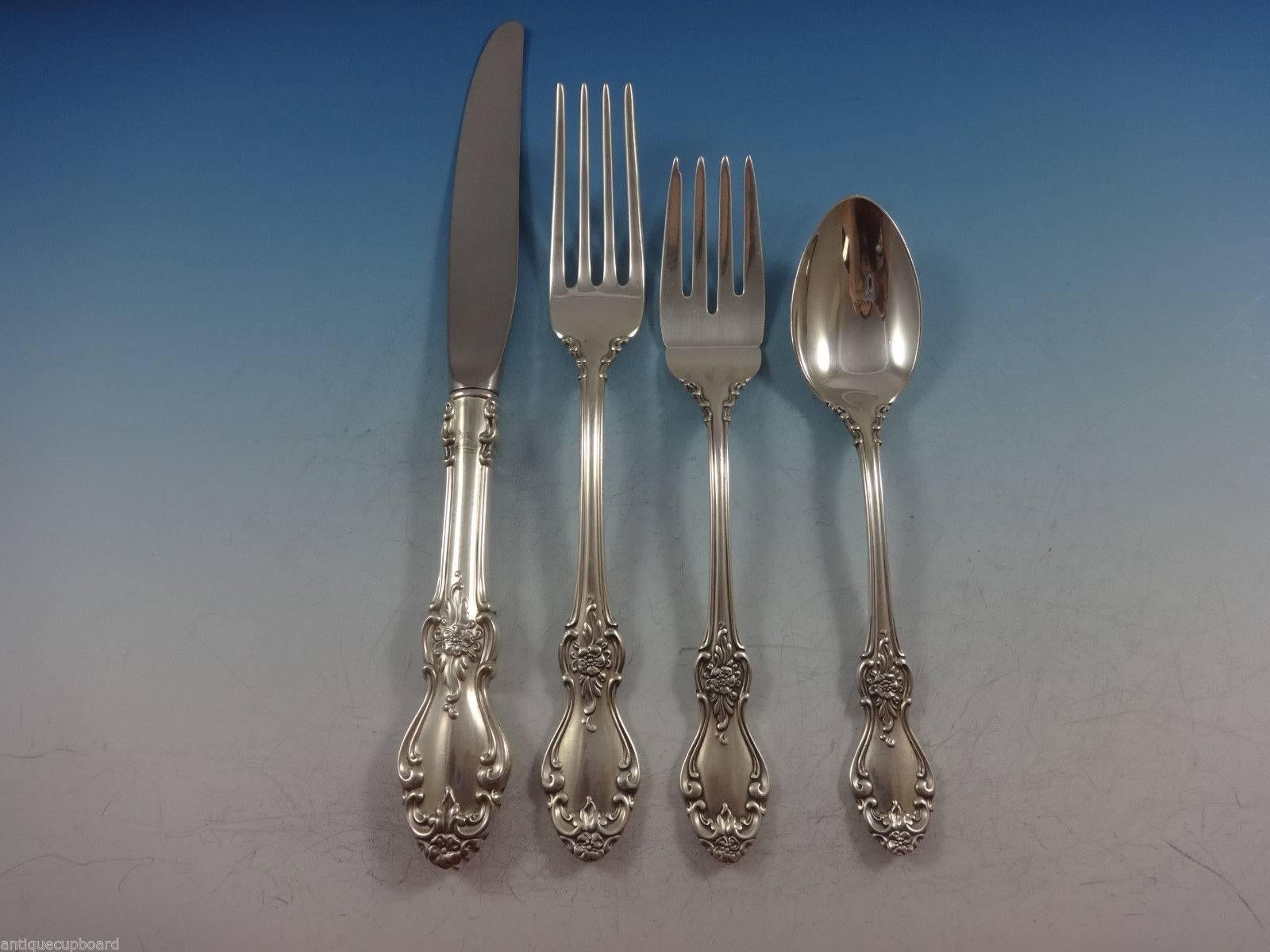 Stunning Old Virginia by Reed & Barton sterling silver flatware set of 48 pieces. This set includes:

12 knives, 9 1/4