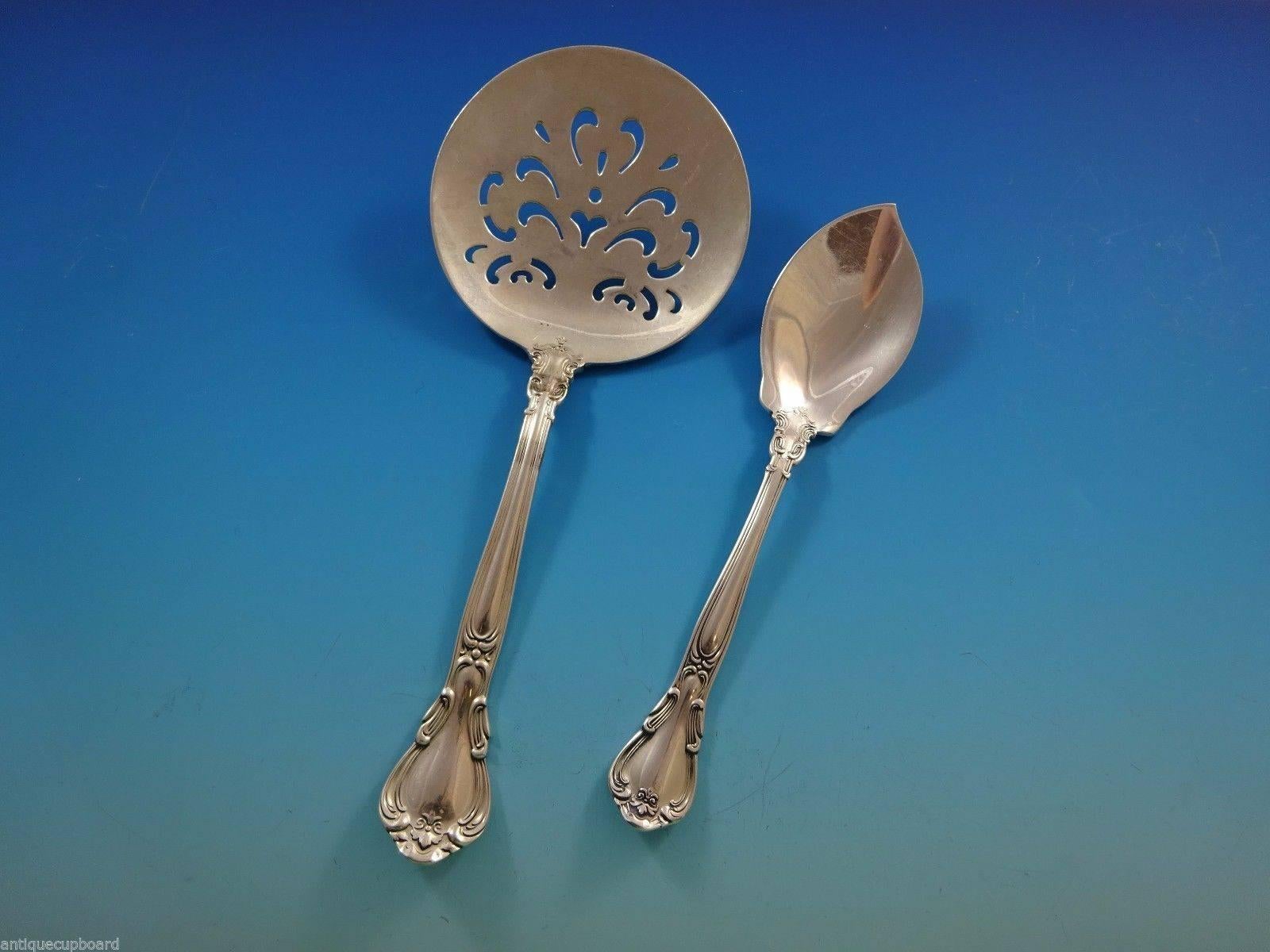 Chantilly by Gorham Sterling Silver Flatware Set 48 Service 258 Pcs Massive! In Excellent Condition For Sale In Big Bend, WI