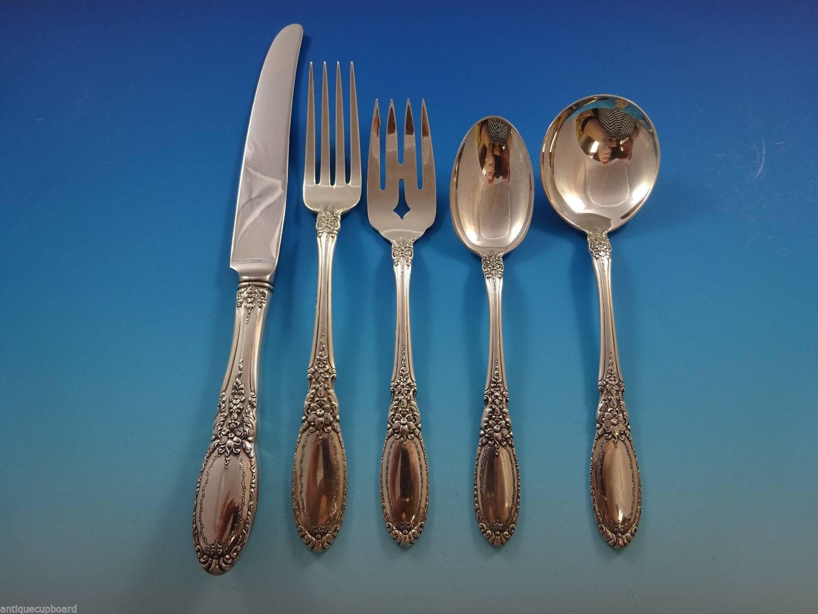 Beautiful old mirror by Towle Sterling Silver flatware set of 30 pieces. Great starter set! This set includes:

Six knives, 8 7/8