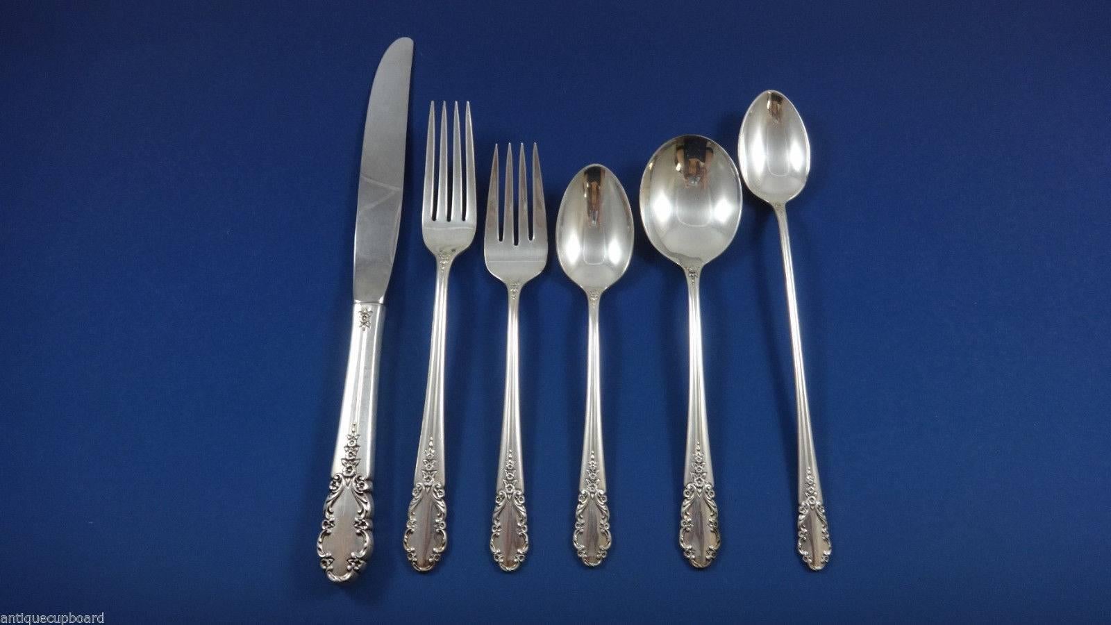 Lovely Bridal Veil by International sterling silver flatware set of 51 Pieces. This set includes:

Eight knives, 9
