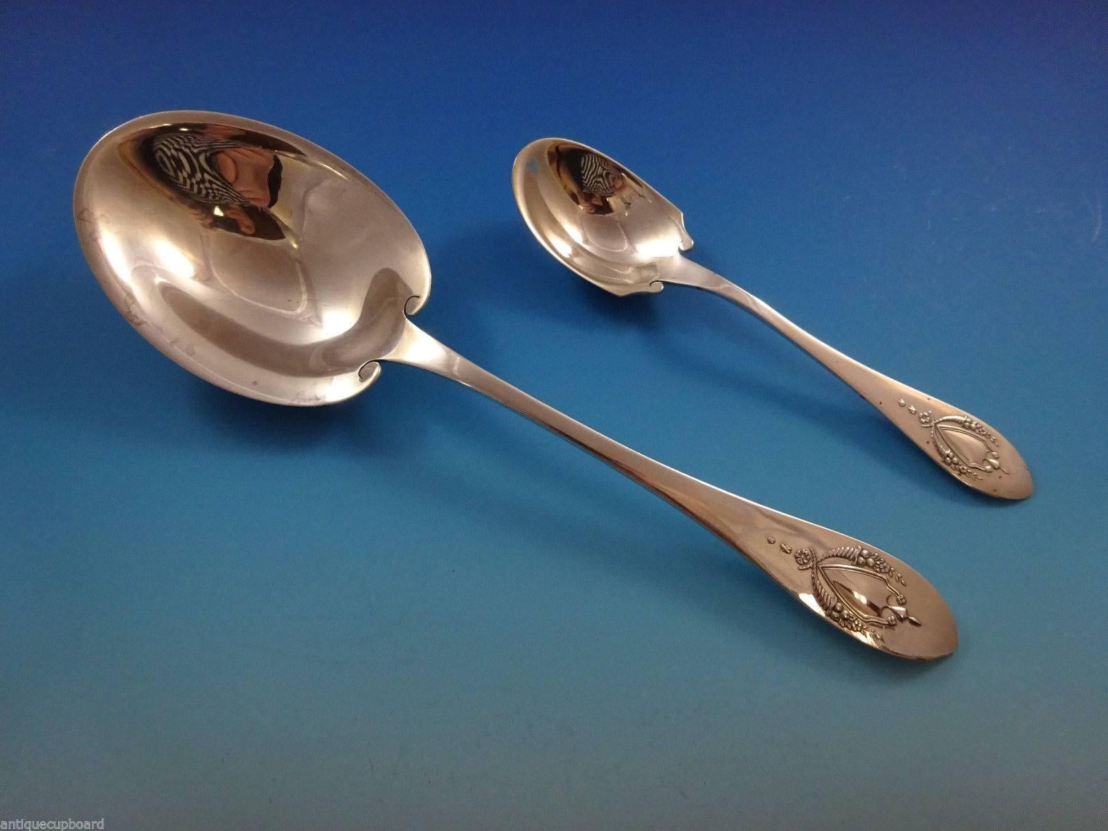 Mount Vernon by Lunt Silver Set di posate in argento per 12 persone Servizio 91 pezzi in vendita 1