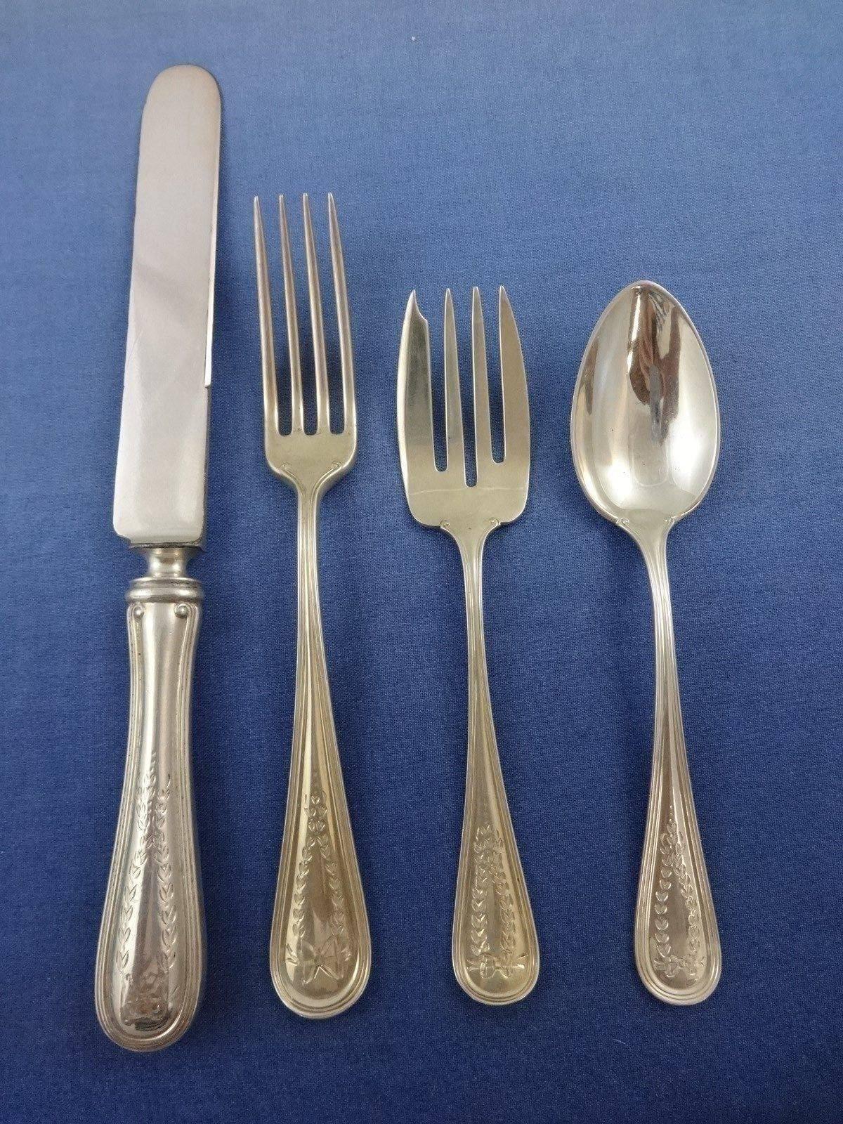 Commonwealth Engraved by Watson Sterling Silver Flatware Set 132 Pcs, Dated 1910 In Excellent Condition In Big Bend, WI
