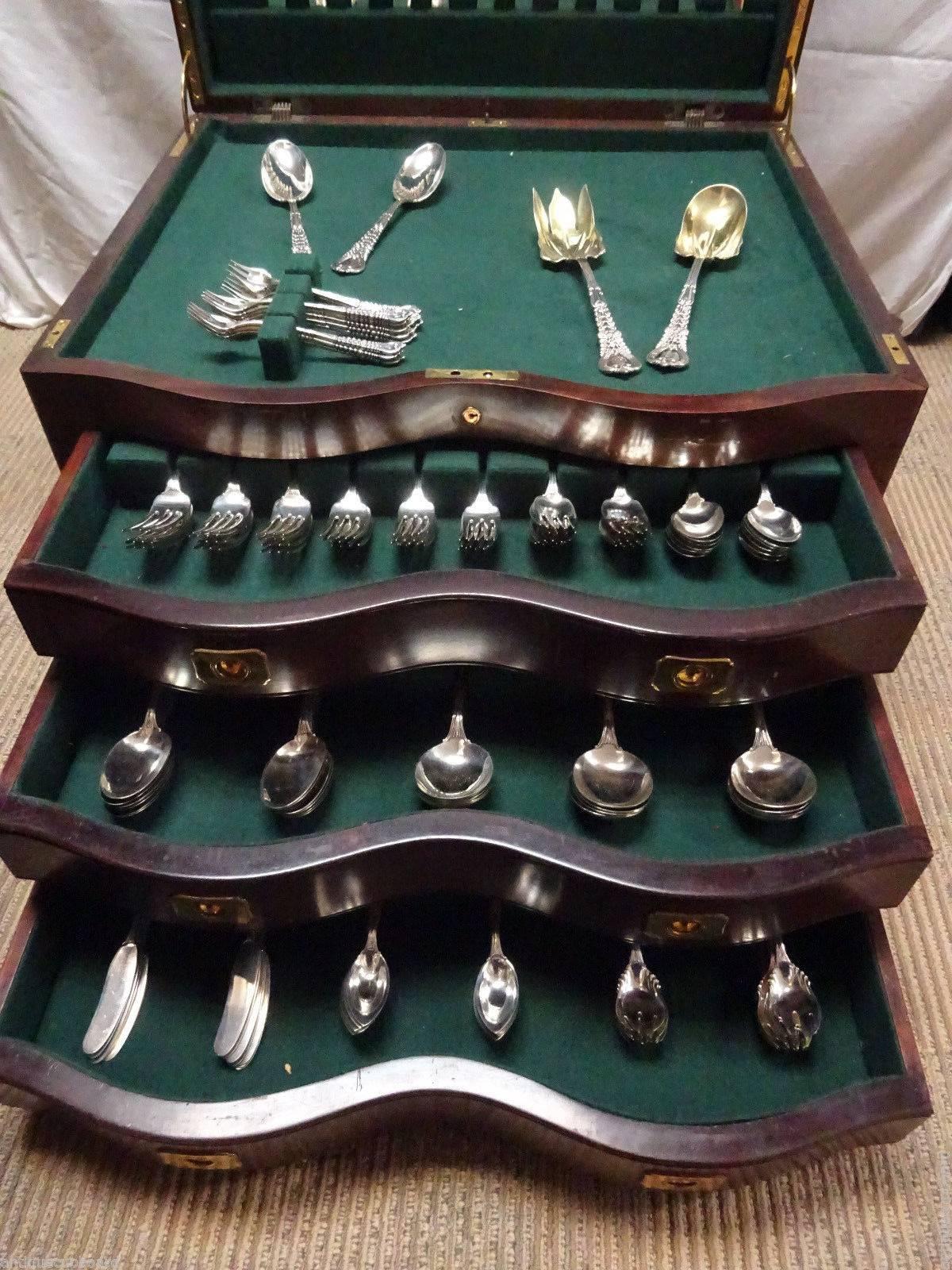 Early 20th Century Florentine by Tiffany & Co Sterling Silver Flatware Set for 12 Service 160 Pcs For Sale