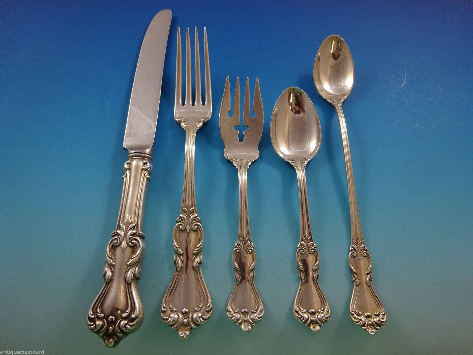 Marlborough by Reed & Barton dinner size sterling silver flatware set, 47 pieces. This set includes:

Eight dinner size knives, 9 5/8