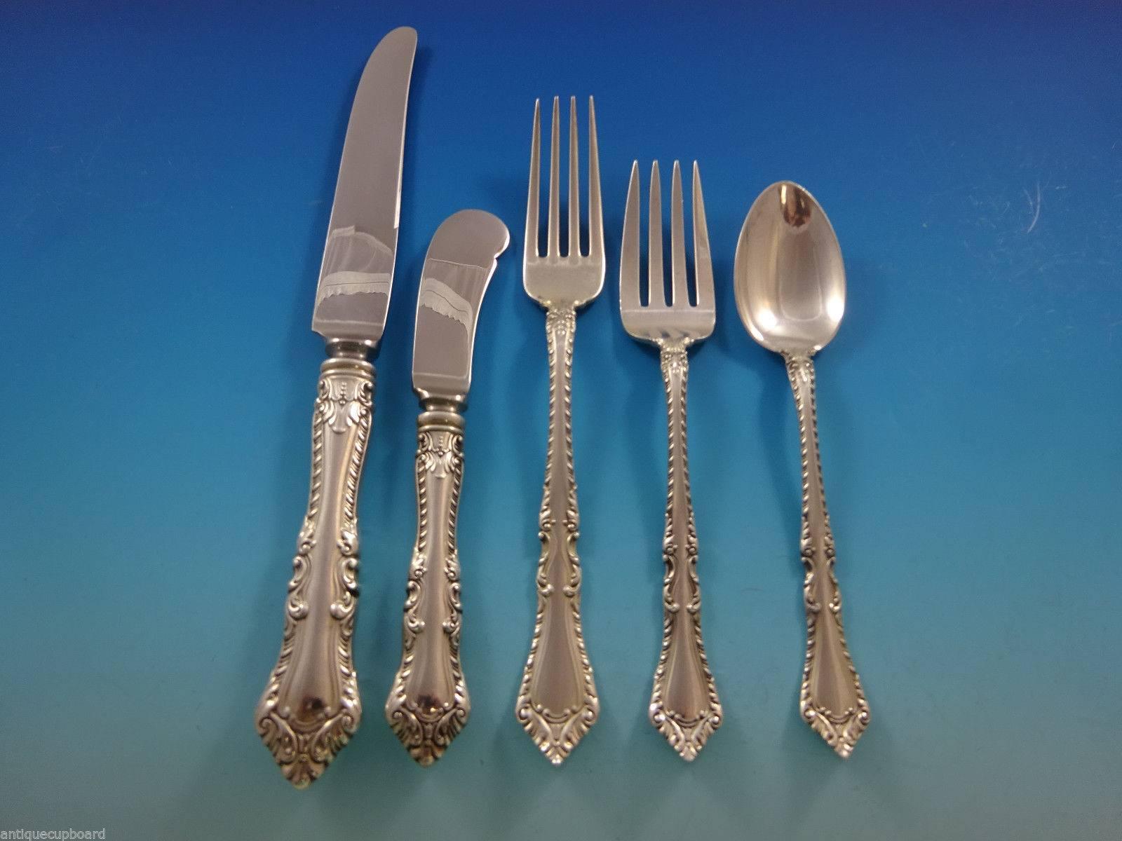 Foxhall by Watson sterling silver flatware set, 43 pieces. This set includes:

Eight knives, 9