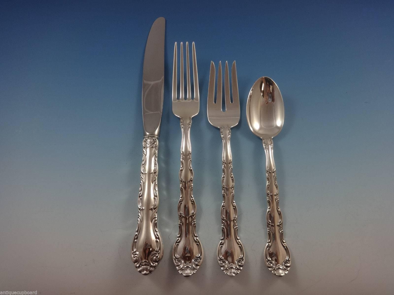 French Scroll by Alvin Sterling Silver Flatware Set - 34 Pieces. This set includes: 

8 KNIVES, 8 7/8