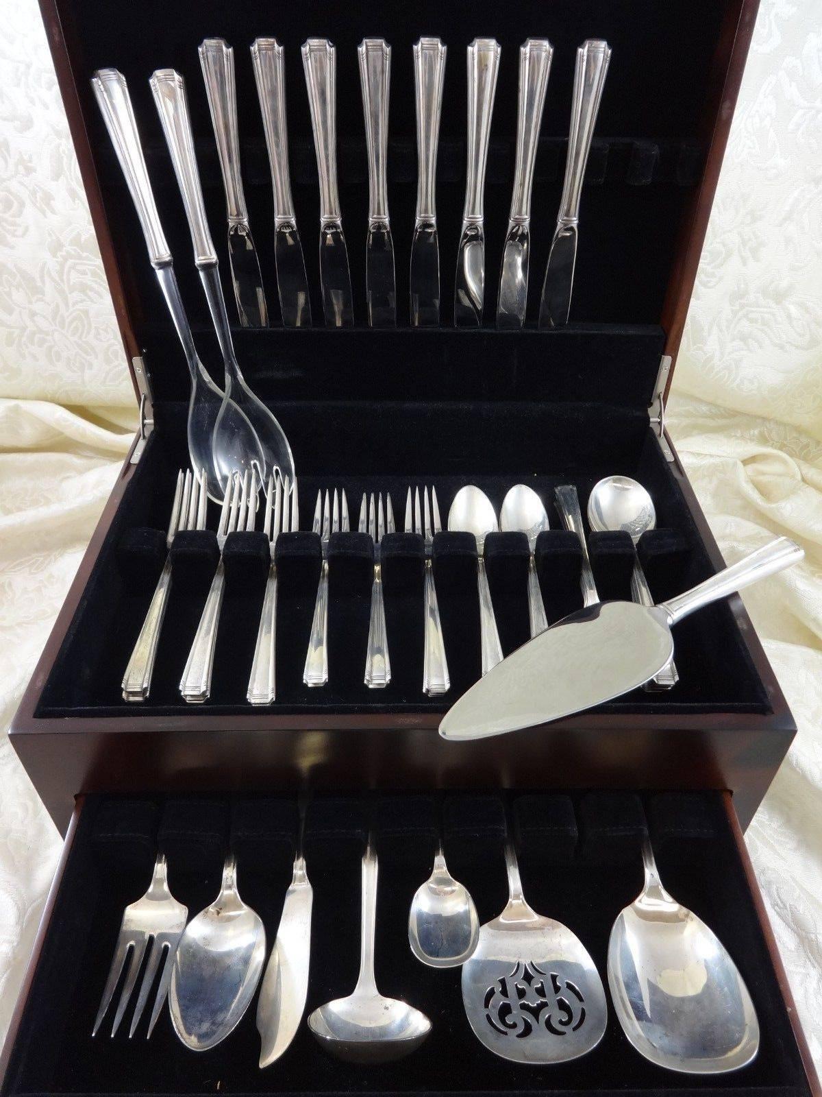 John & Priscilla by Westmorland sterling silver flatware set of 50 pieces. This set includes:

Eight knives, 9