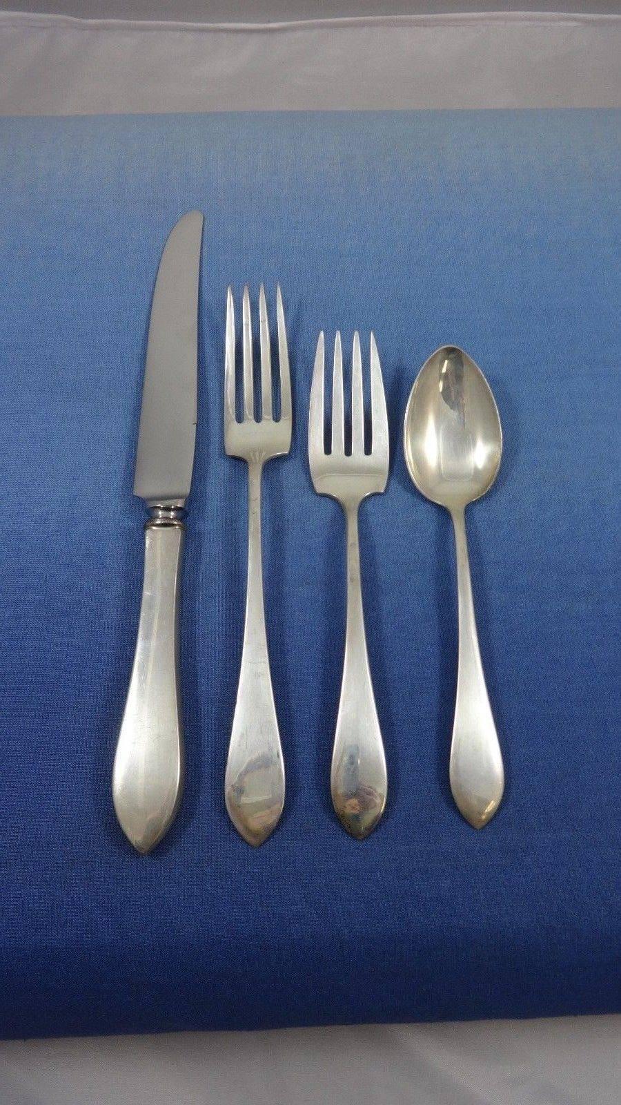 Old Colony by Watson Sterling Silver Flatware Set Service 47 Pieces Pointed End In Excellent Condition For Sale In Big Bend, WI