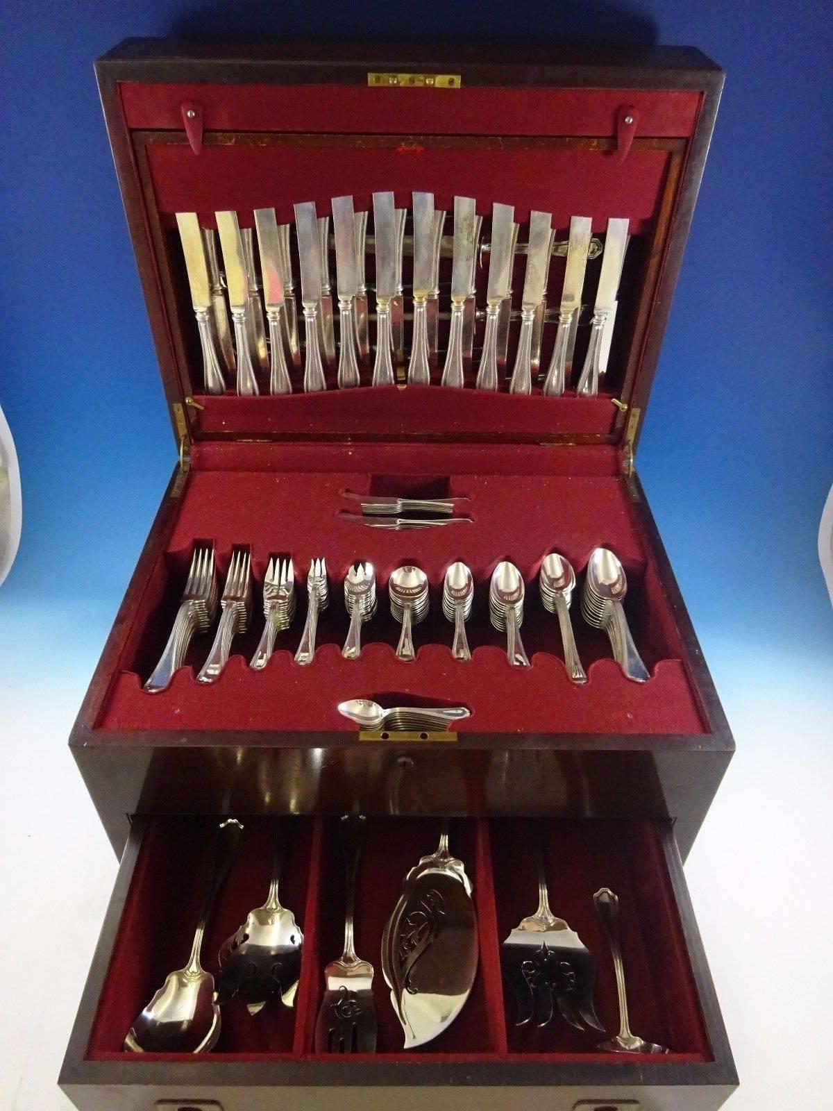 Large and impressive timeless flatware set in the pattern Hepplewhite by Reed and Barton sterling silver - 181 pieces with vintage fitted chest. This set includes:

12 dinner knives, 9 7/8