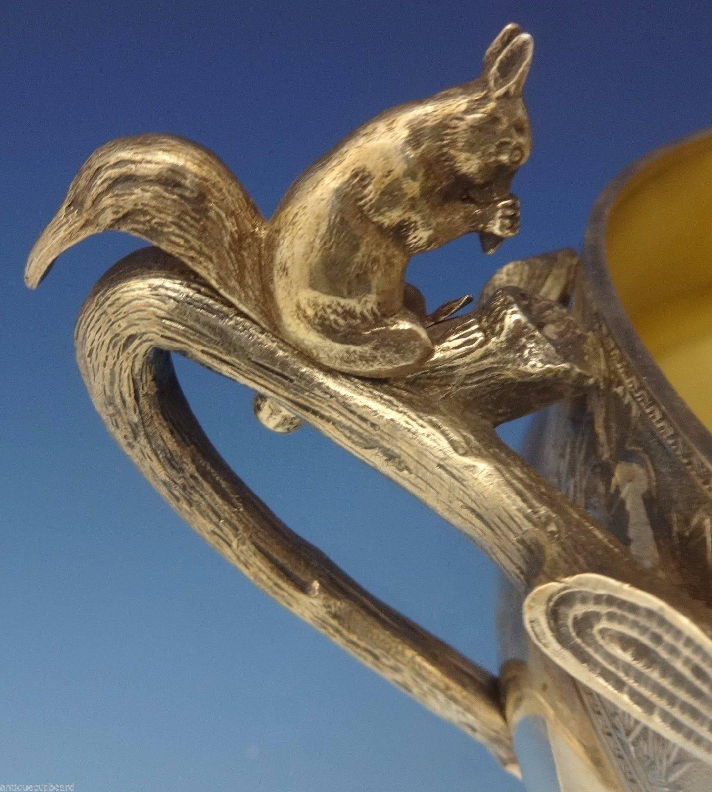 Whiting Sterling Silver Master Nut Bowl on Pedestal w/ 3-D Squirrels SKU #0744 In Excellent Condition In Big Bend, WI