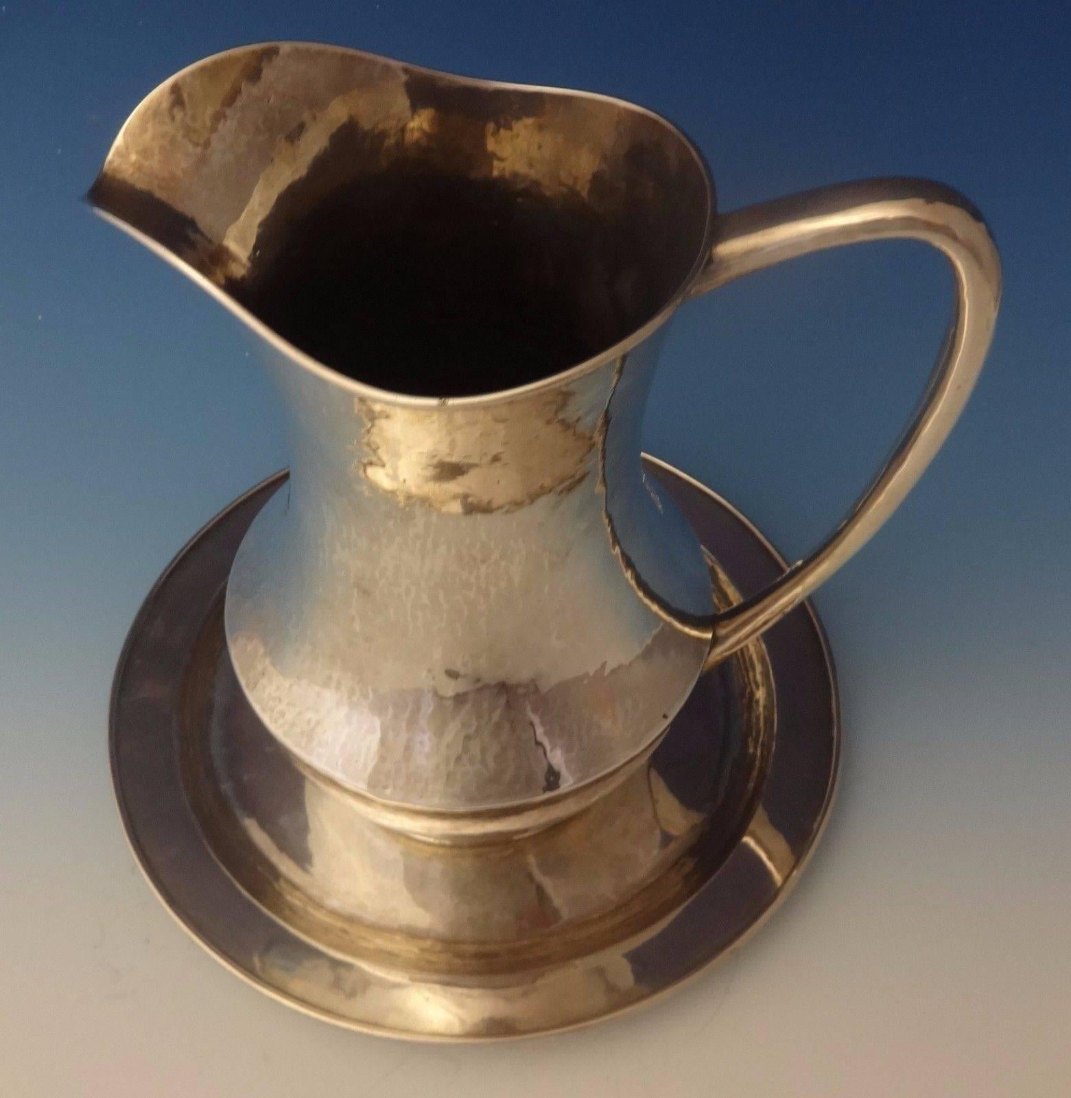 Kalo Sterling Silver Water Pitcher and Underplate Hand-Hammered Hollowware In Excellent Condition In Big Bend, WI