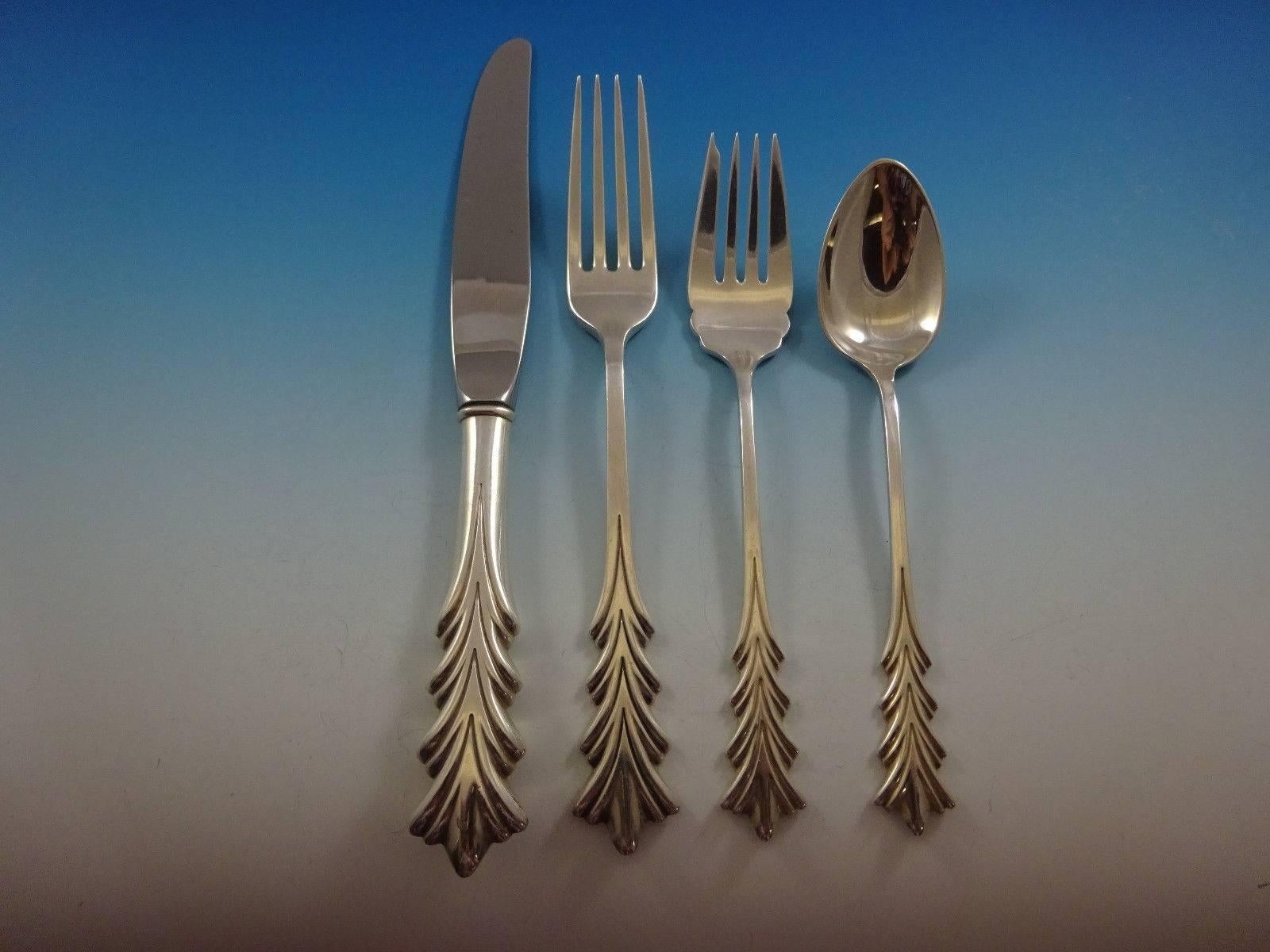 Beautiful crest of Arden sterling silver flatware set of 66 pieces. This set includes:
 
12 Knives, 8 3/4