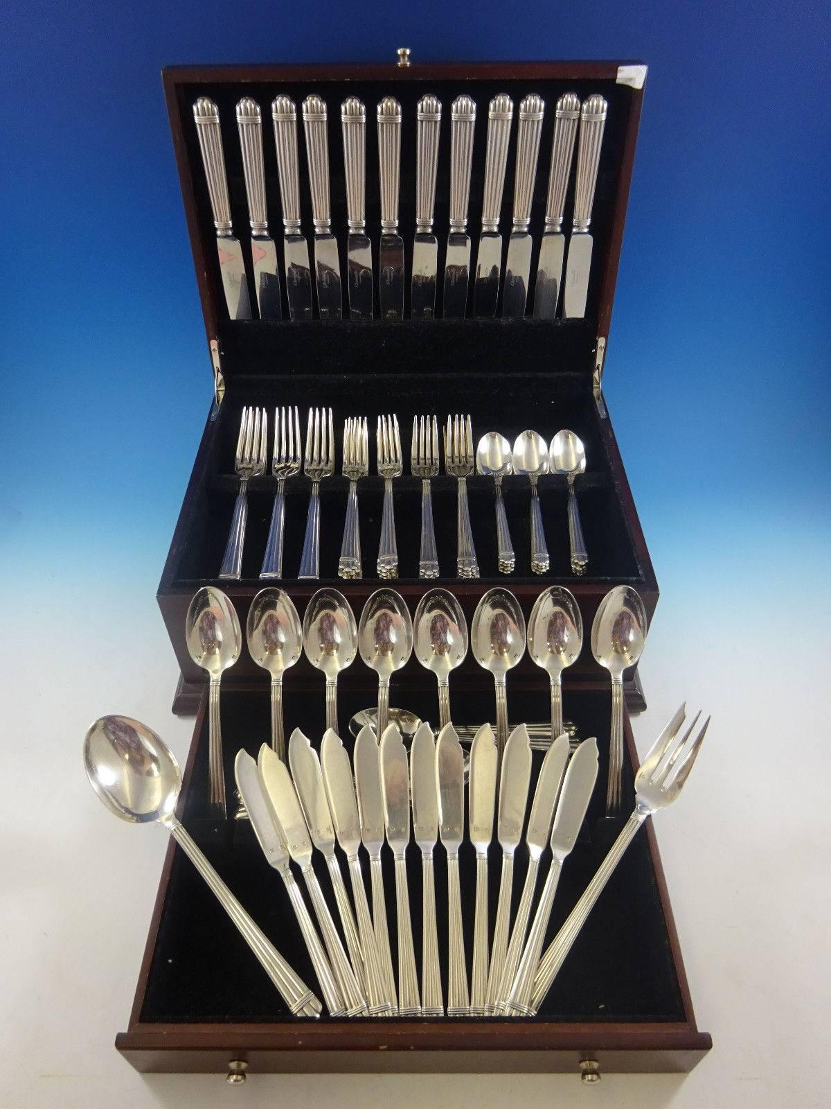 
With a dedication to perfection and quality, Christofle flatware creations unite craftsmanship and modern technique, resulting in flatware to be handed down through generations. Aria is a reinterpretation of an ancient motif featuring ringed
