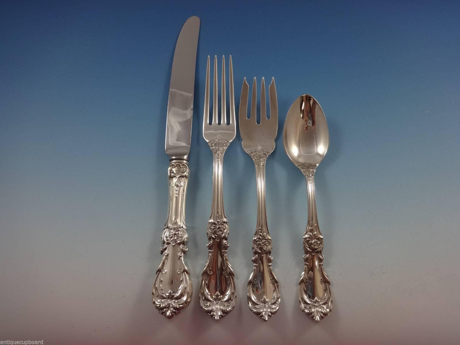 Burgundy by Reed & Barton Sterling Silver Flatware Set 12 Service 113 Pcs, Huge In Excellent Condition For Sale In Big Bend, WI