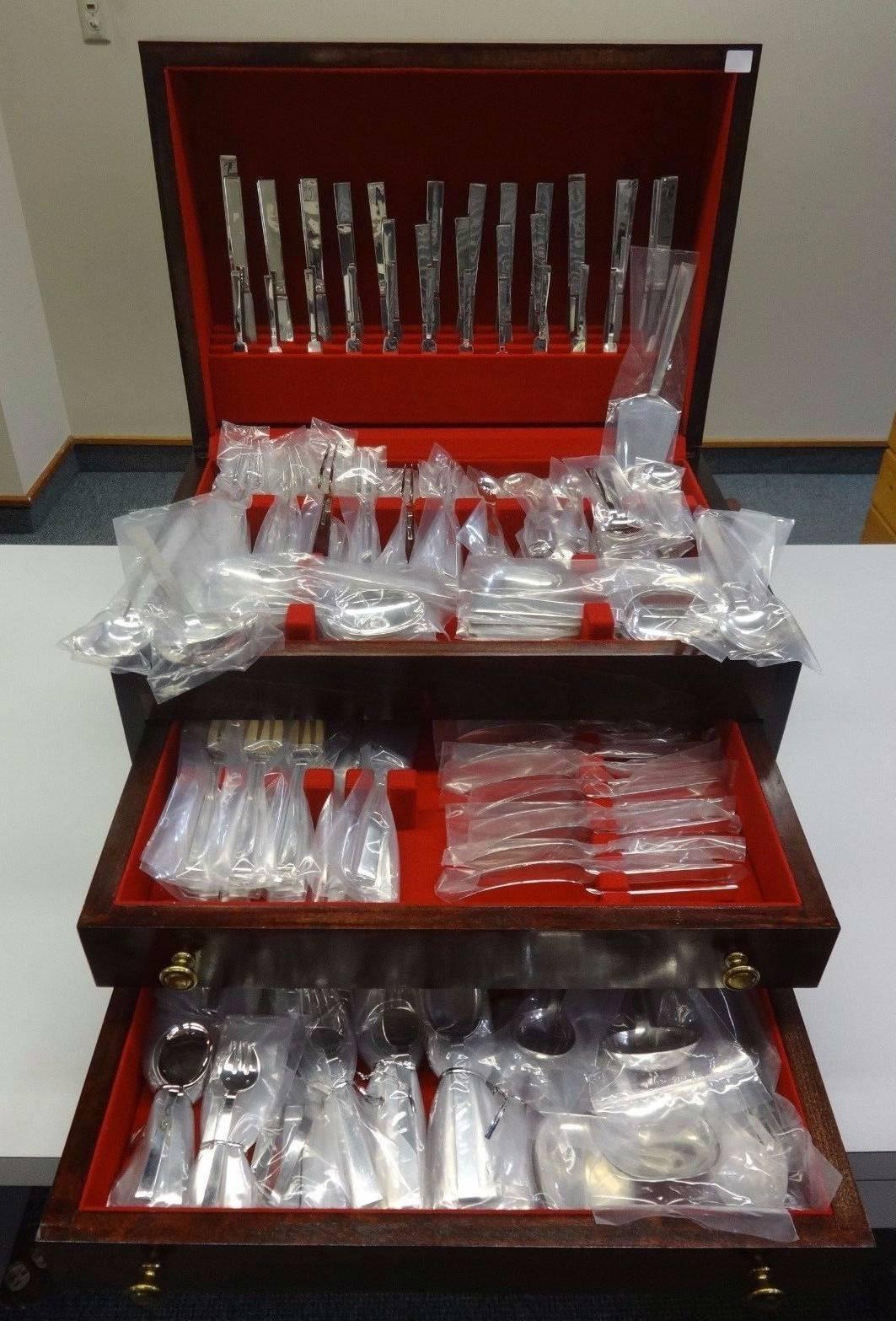 Antibes by Puiforcat France Sterling Silver set including: 18 dinner knives 9 1/4