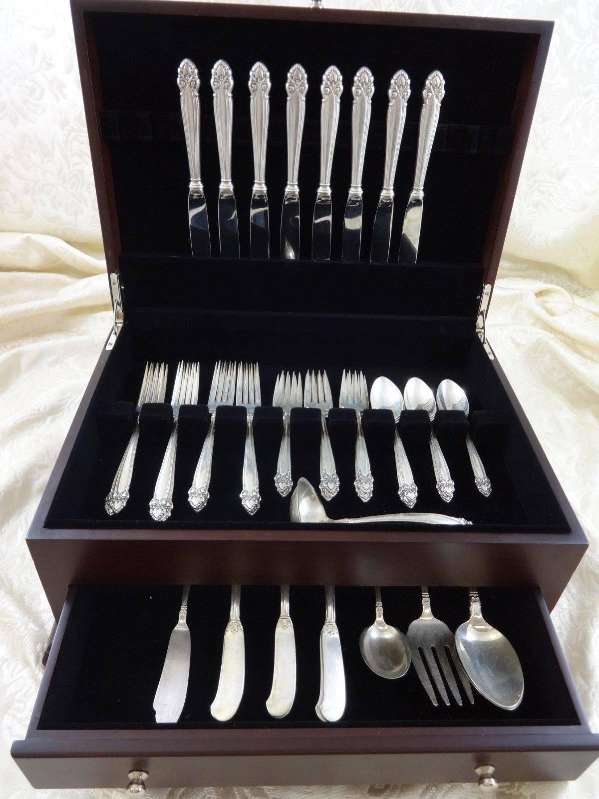 Canterbury Bell by Lunt Sterling Silver Flatware Set 8 Service Luncheon 46 Pcs In Excellent Condition In Big Bend, WI