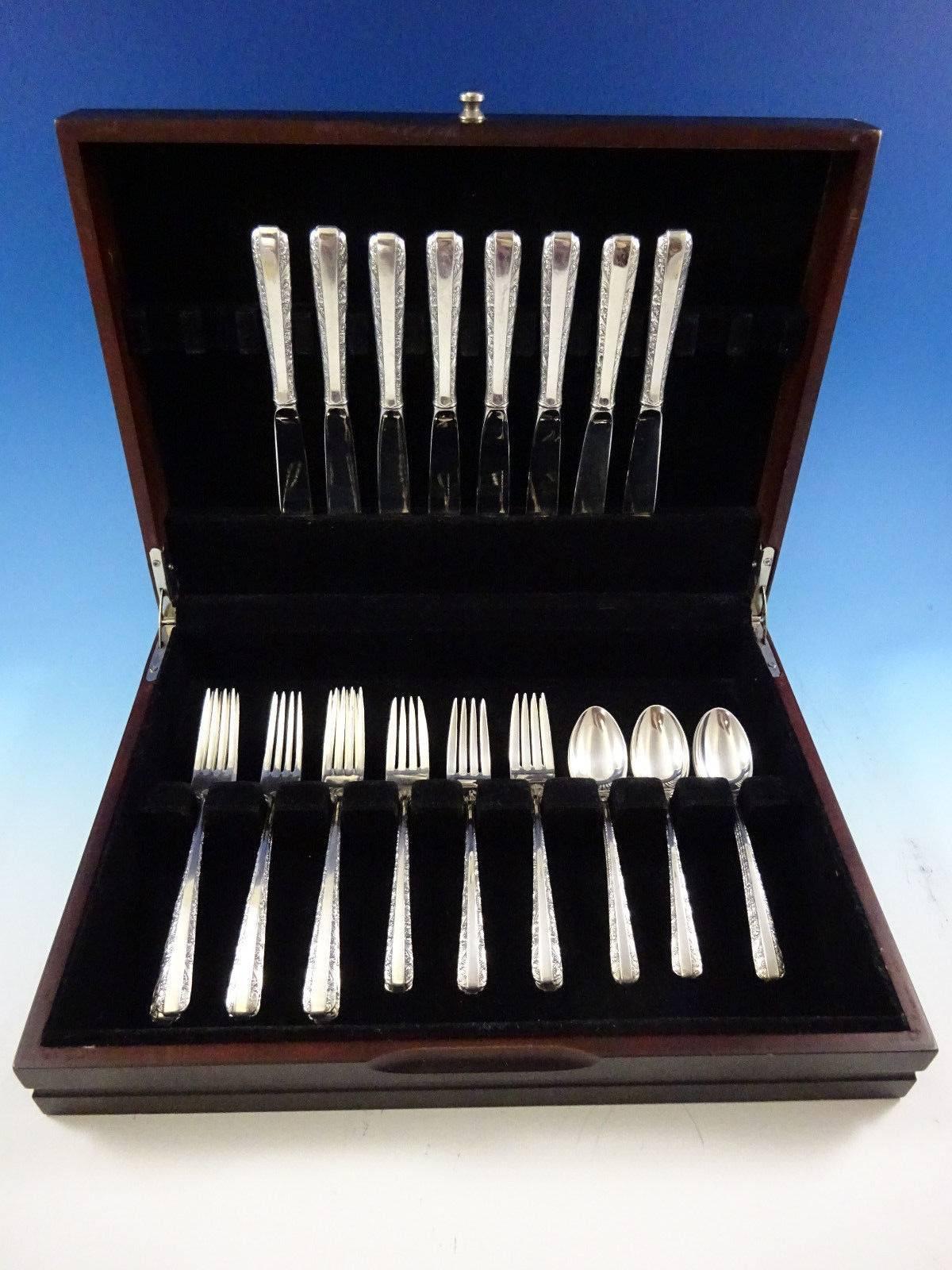 Candlelight by Towle sterling silver flatware set 32 pieces. This set includes:

Eight knives, 8 1/2