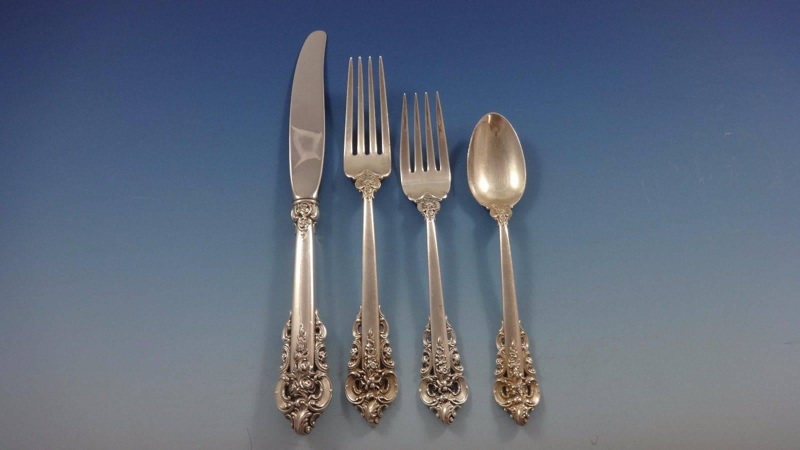 Grande Baroque by Wallace Sterling Silver Flatware Set 24 Service Luncheon 100pc In Excellent Condition For Sale In Big Bend, WI