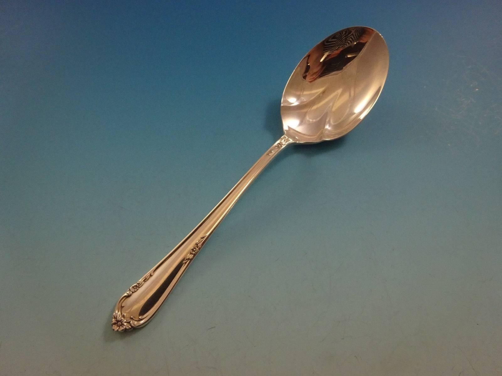 Ensemble de couverts en argent sterling 12 services 63 pièces Dancing Flowers par Reed & Barton en vente 1