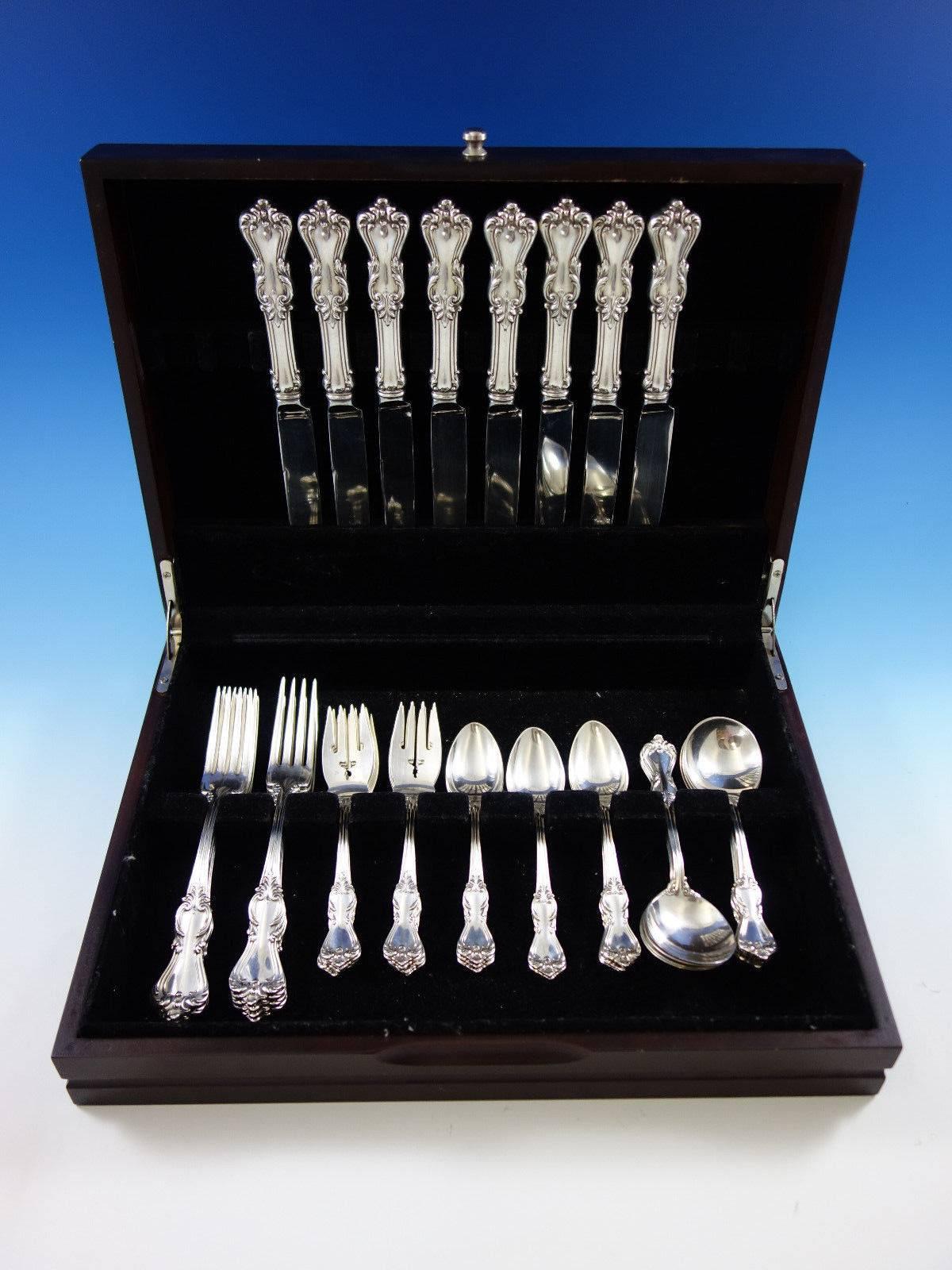 Ensemble de couverts en argent sterling Marlborough by Reed and Barton - 40 pièces. Cet ensemble comprend : 

Huit couteaux de table, 9 3/4