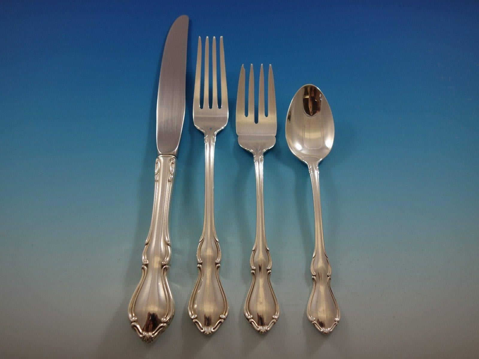 Hampton Court by Reed & Barton Sterling Silver Flatware Set Service 48 pieces In Excellent Condition For Sale In Big Bend, WI