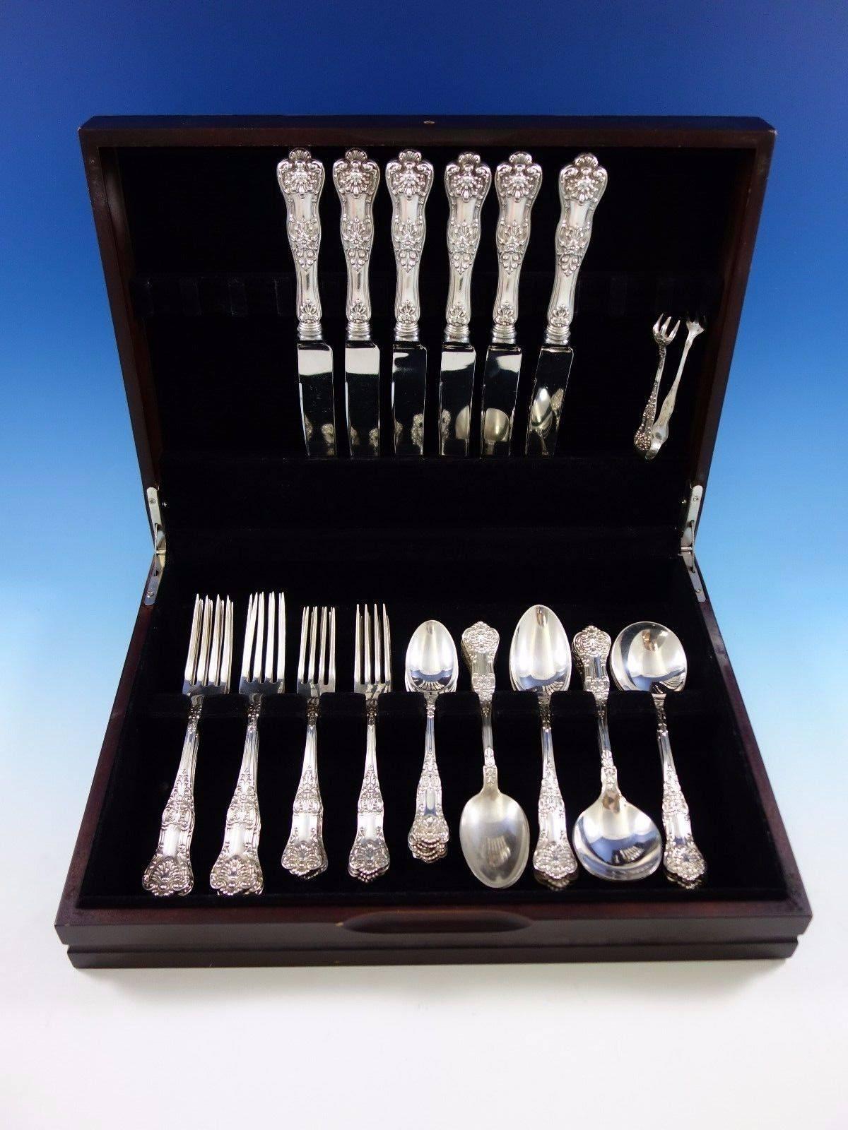 Queens by Birks (Canadian) sterling silver flatware set of 37 pieces. This set includes: 

Six dinner Knives, 10