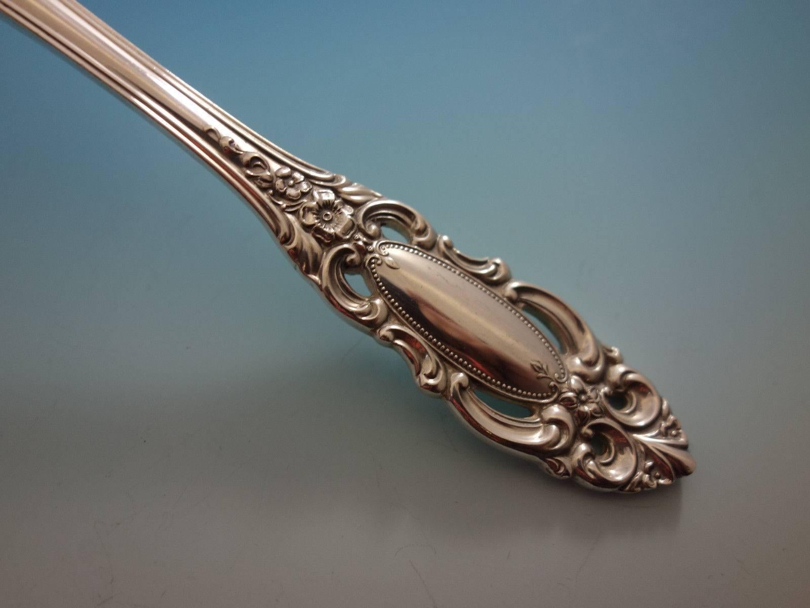 20ième siècle Service de couverts en argent sterling pour 12 personnes 51 pièces Grand Duchess par Towle en vente