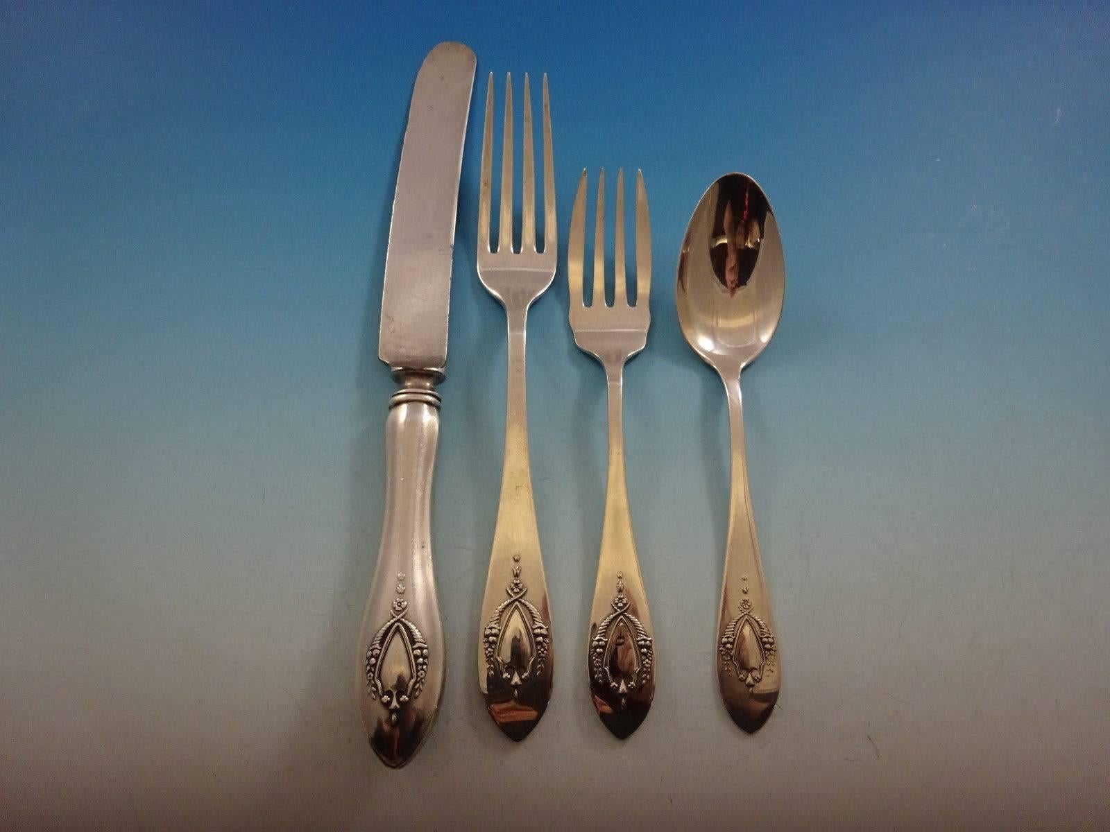 Vintage Mount Vernon by Lunt sterling silver flatware set - 56 pieces. This set includes:

Eight knives, 8 1/4