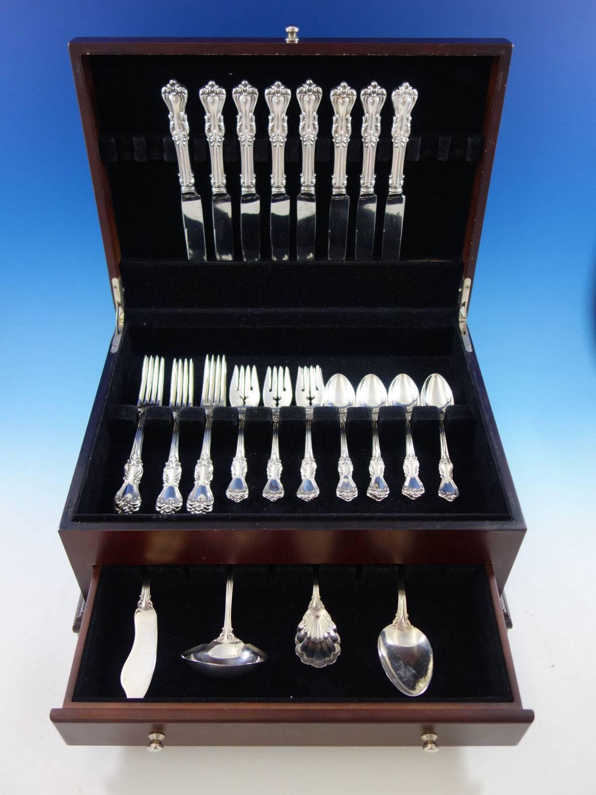 Marlborough by Reed and Barton sterling silver flatware set of 36 pieces. This set includes: 

Eight knives, 9 1/4