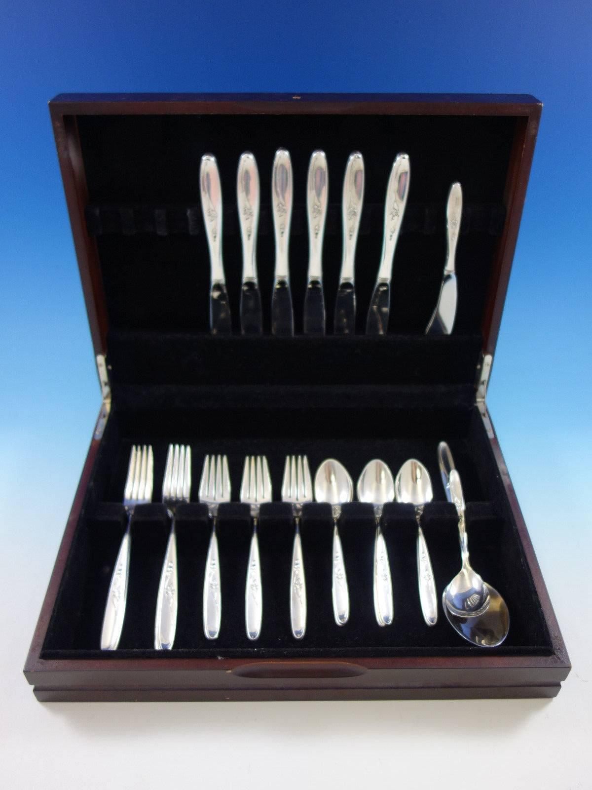 Rose Solitaire by Towle sterling silver flatware set, 27 pieces. Great starter set! This set includes: 

six knives, 9
