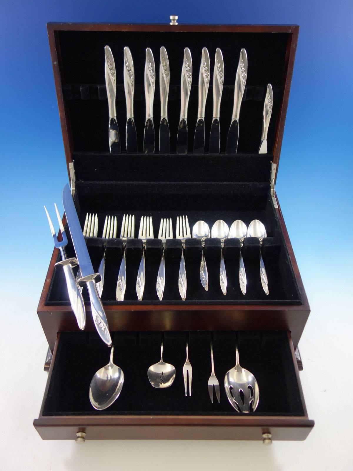 Blithe Spirit by Gorham sterling silver flatware set, 40 pieces. This set includes: 

Eight knives, 9 1/4