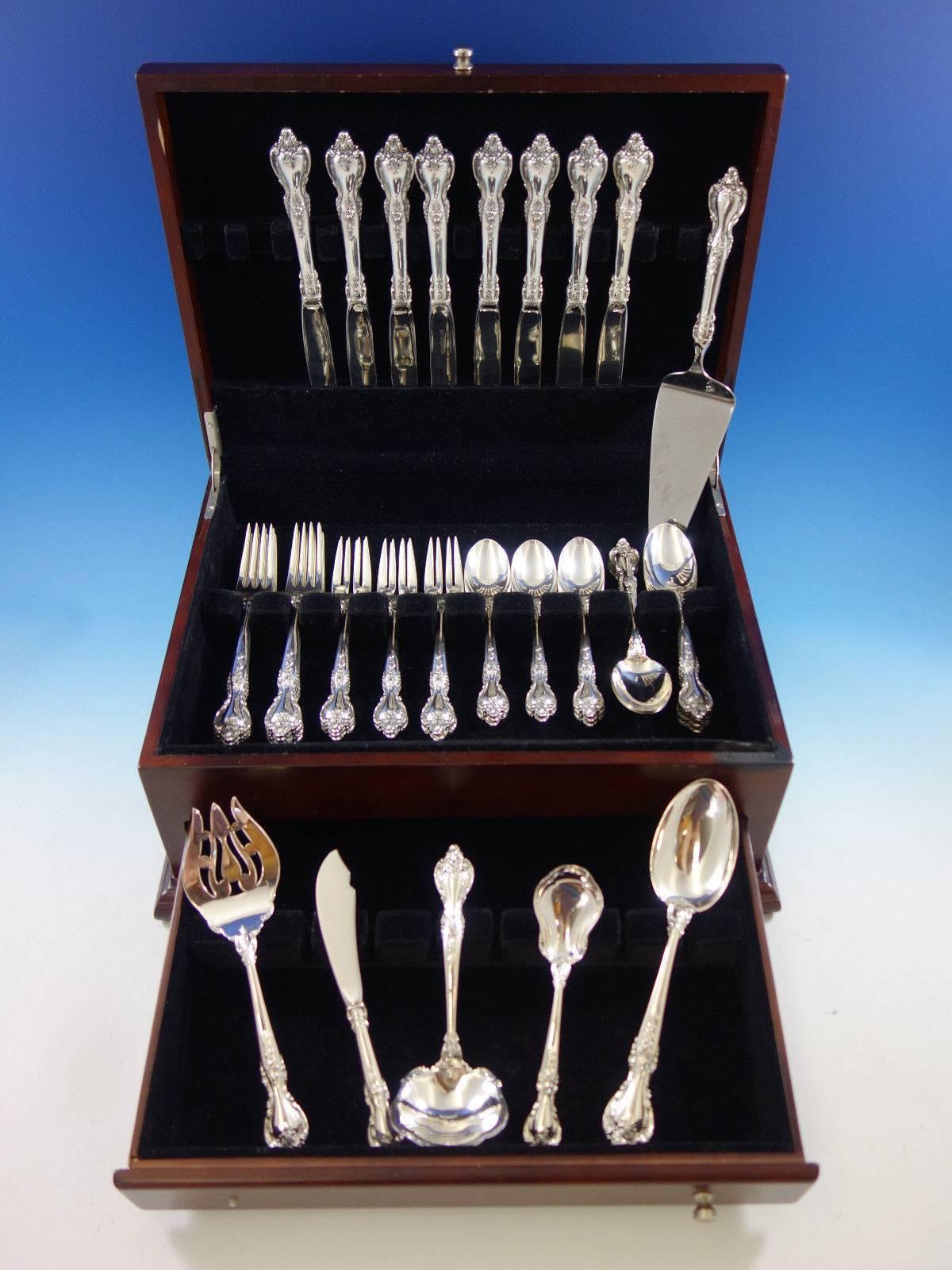 Delacourt by Lunt Sterling silver flatware set of 46 pieces. This set includes: Eight knives, 9