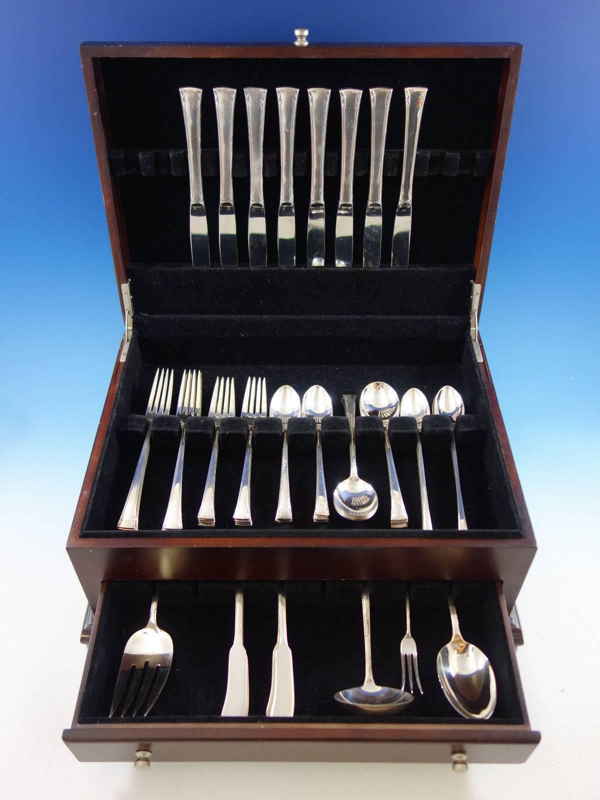 Serenity by International Besteck aus Sterlingsilber, 60 Teile. Dieses Set enthält: 

Acht Messer, 9 1/4