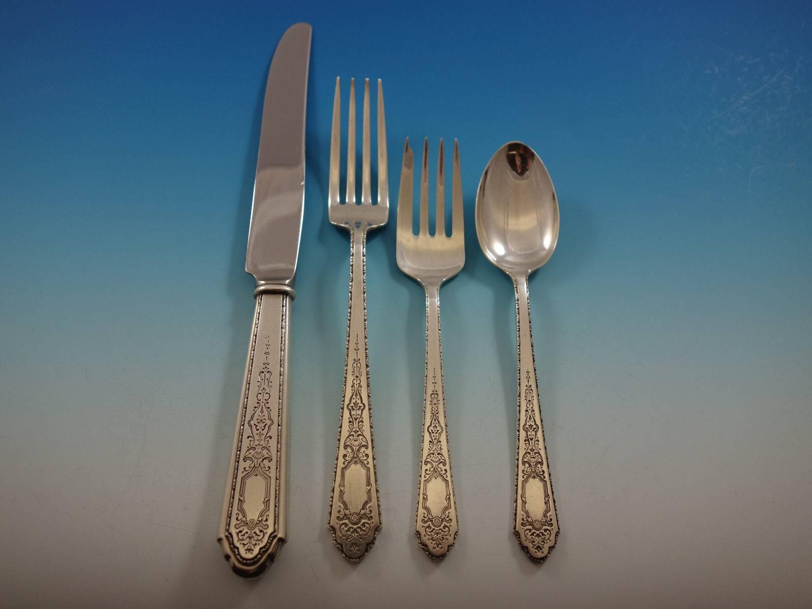 Mary II by Lunt Sterling Silver Flatware Set for 12 Service 82 Pieces In Excellent Condition In Big Bend, WI